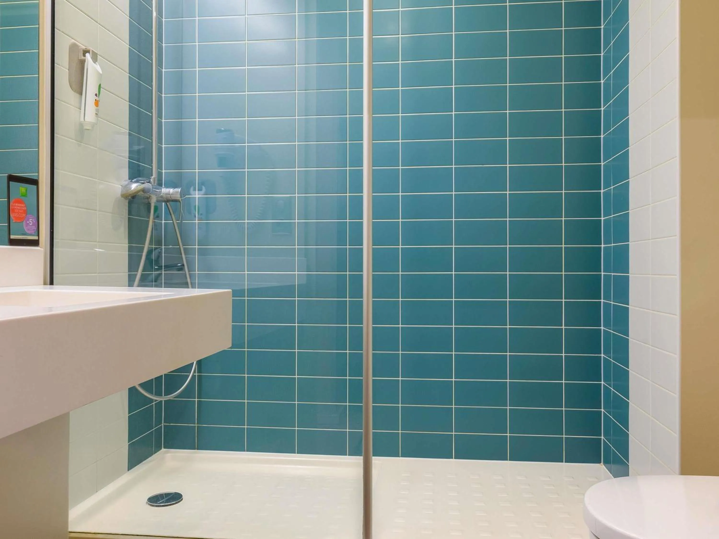 Bedroom in ibis Styles Tours Centre