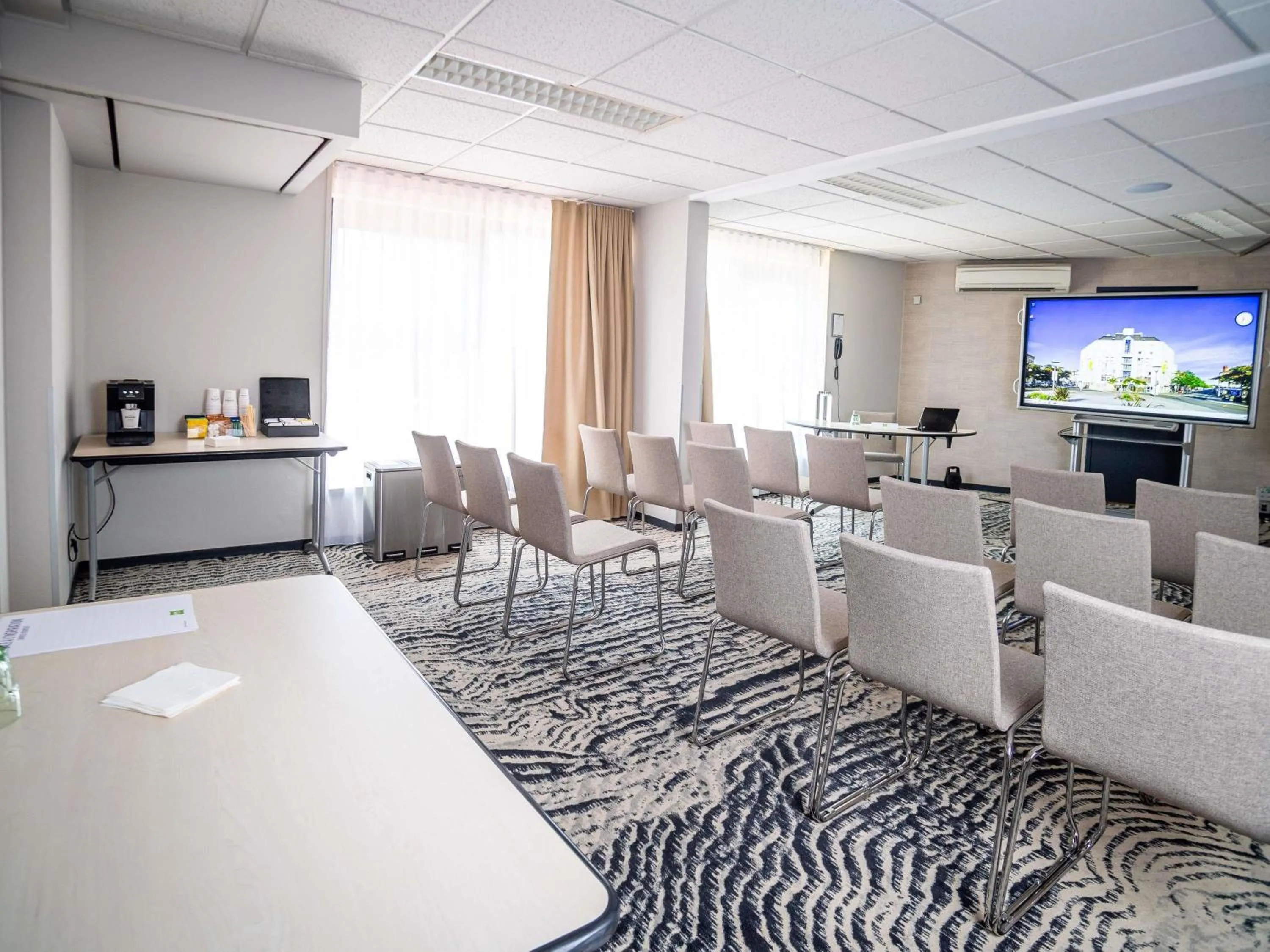 Meeting/conference room in ibis Styles Tours Centre
