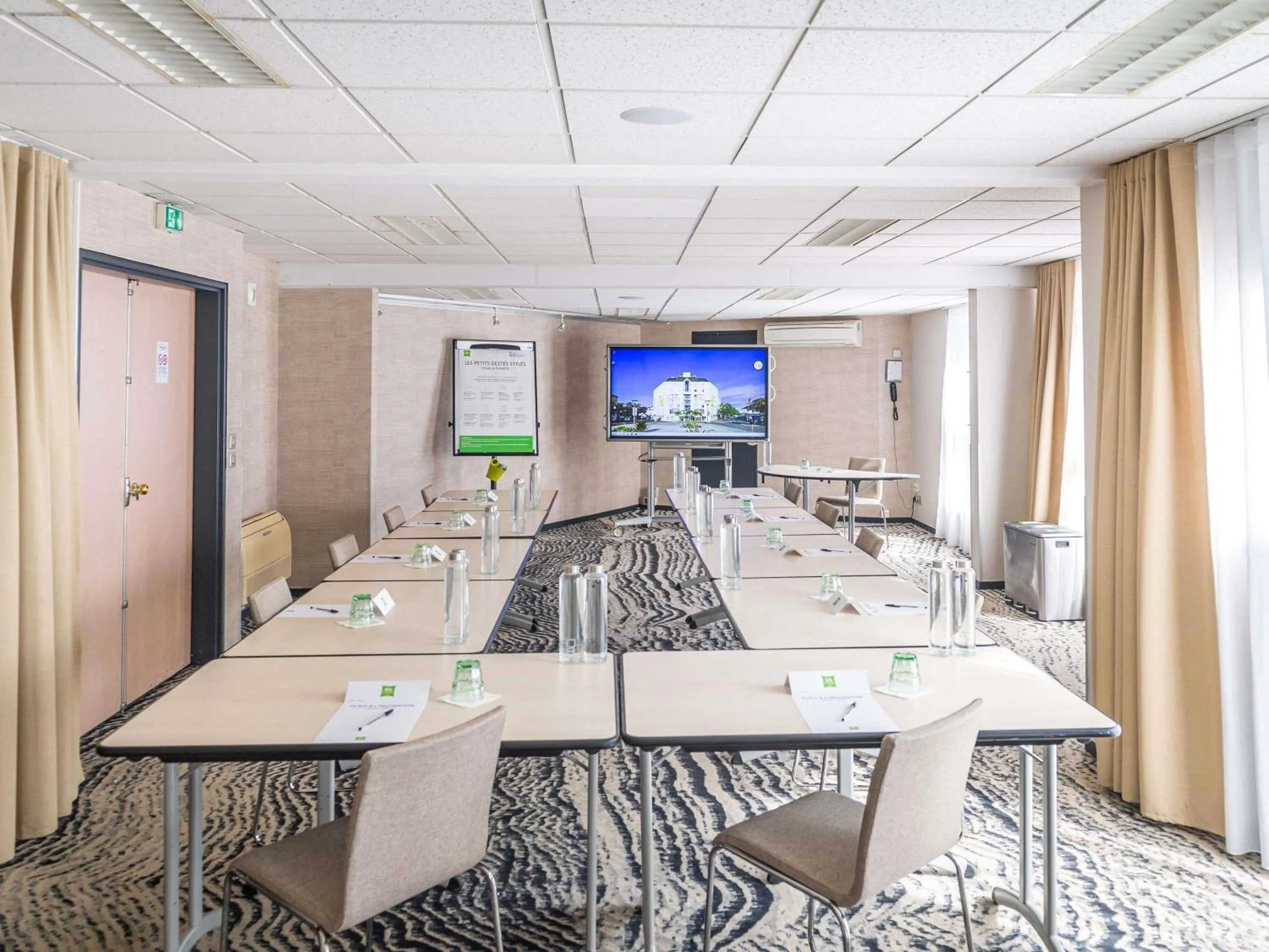 Meeting/conference room in ibis Styles Tours Centre