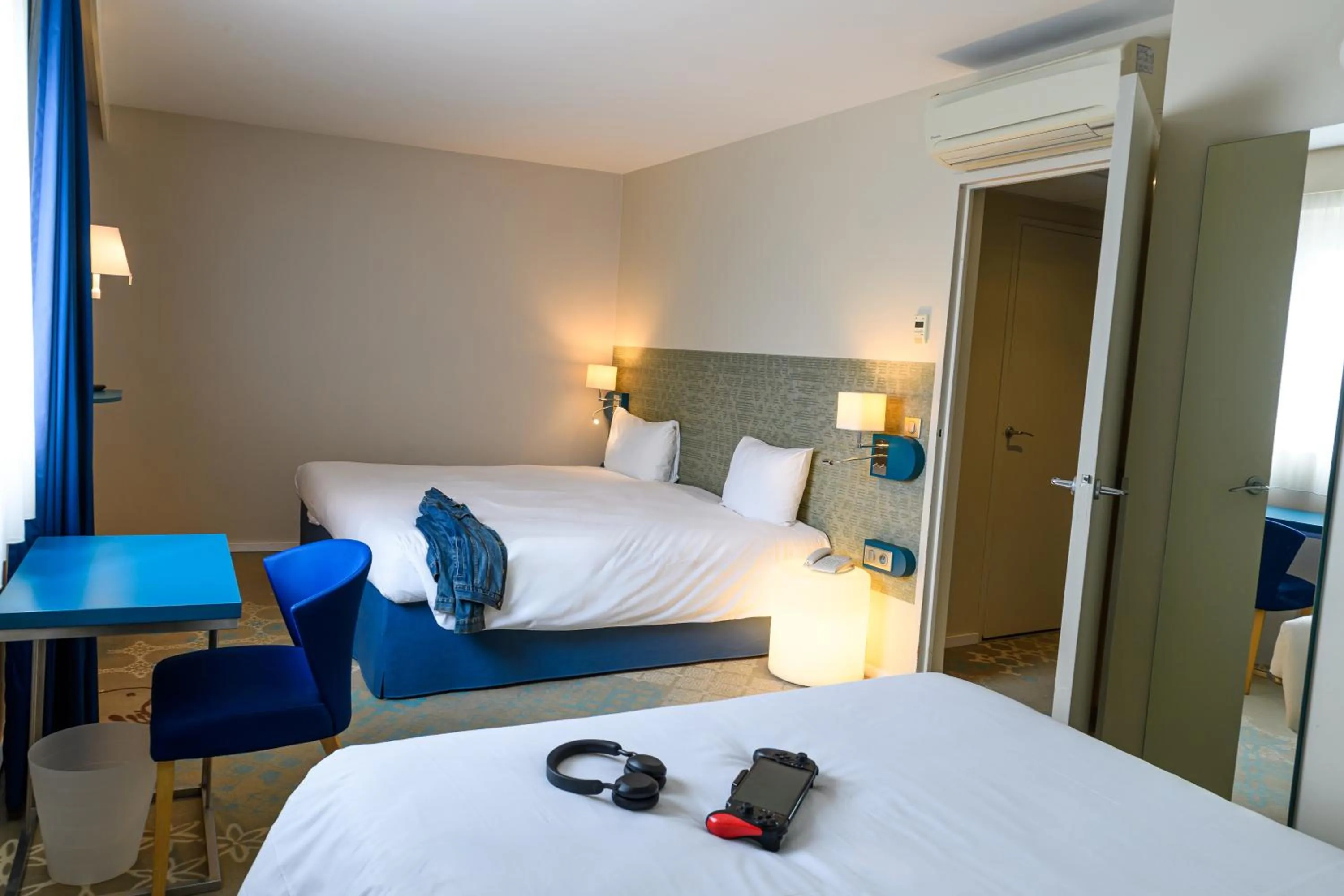 Bedroom, Bed in ibis Styles Tours Centre
