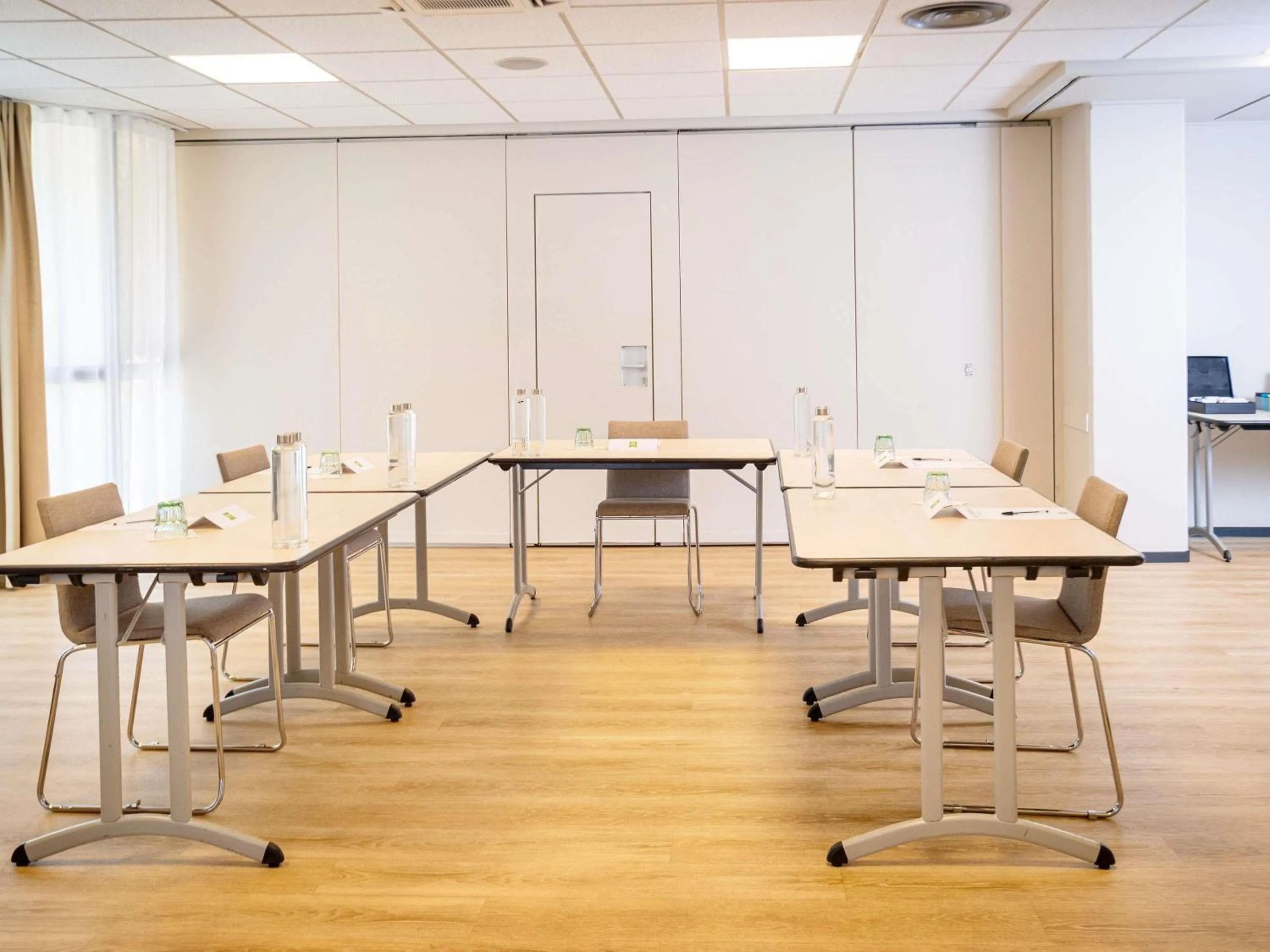Meeting/conference room in ibis Styles Tours Centre