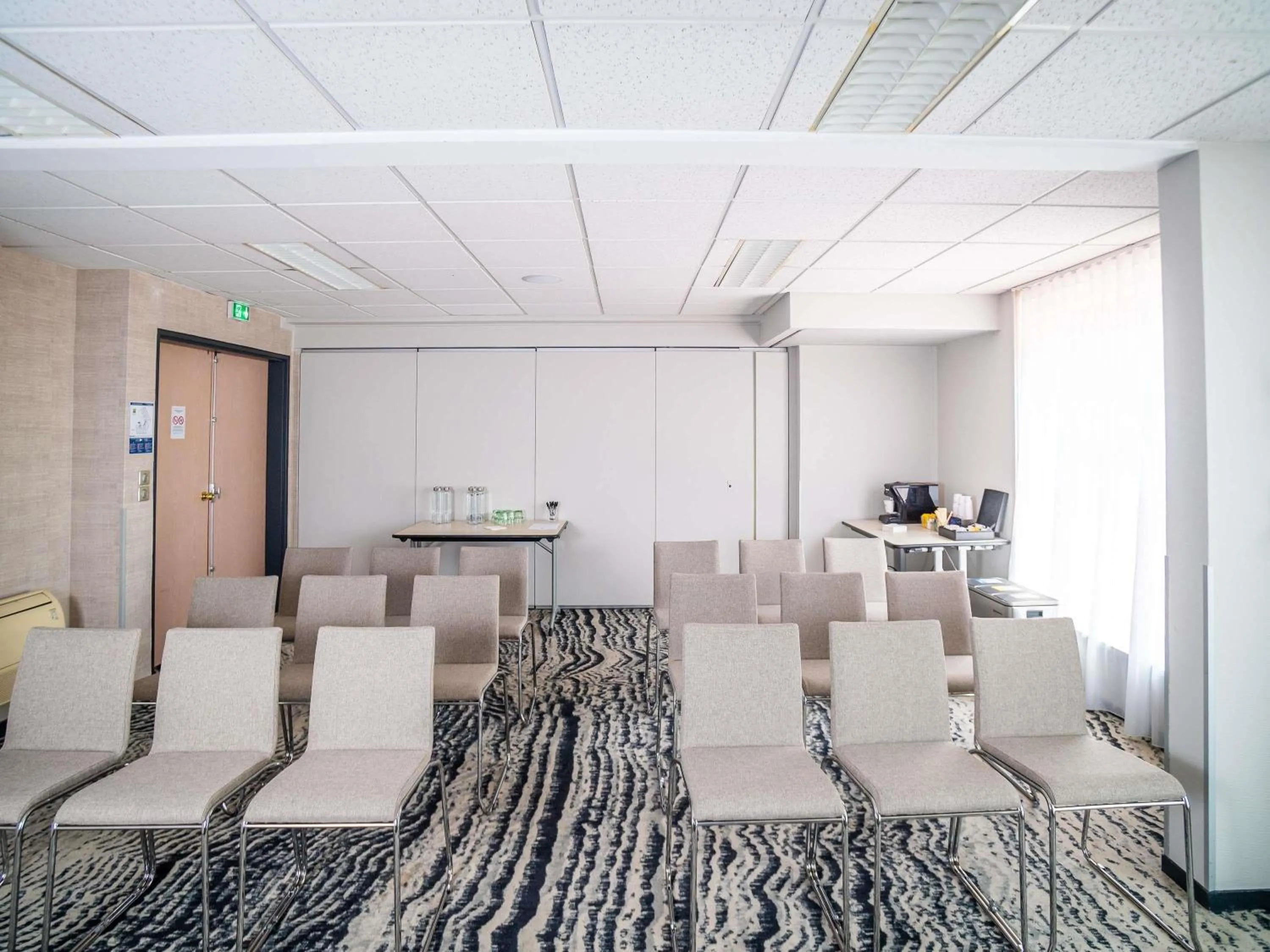 Meeting/conference room in ibis Styles Tours Centre