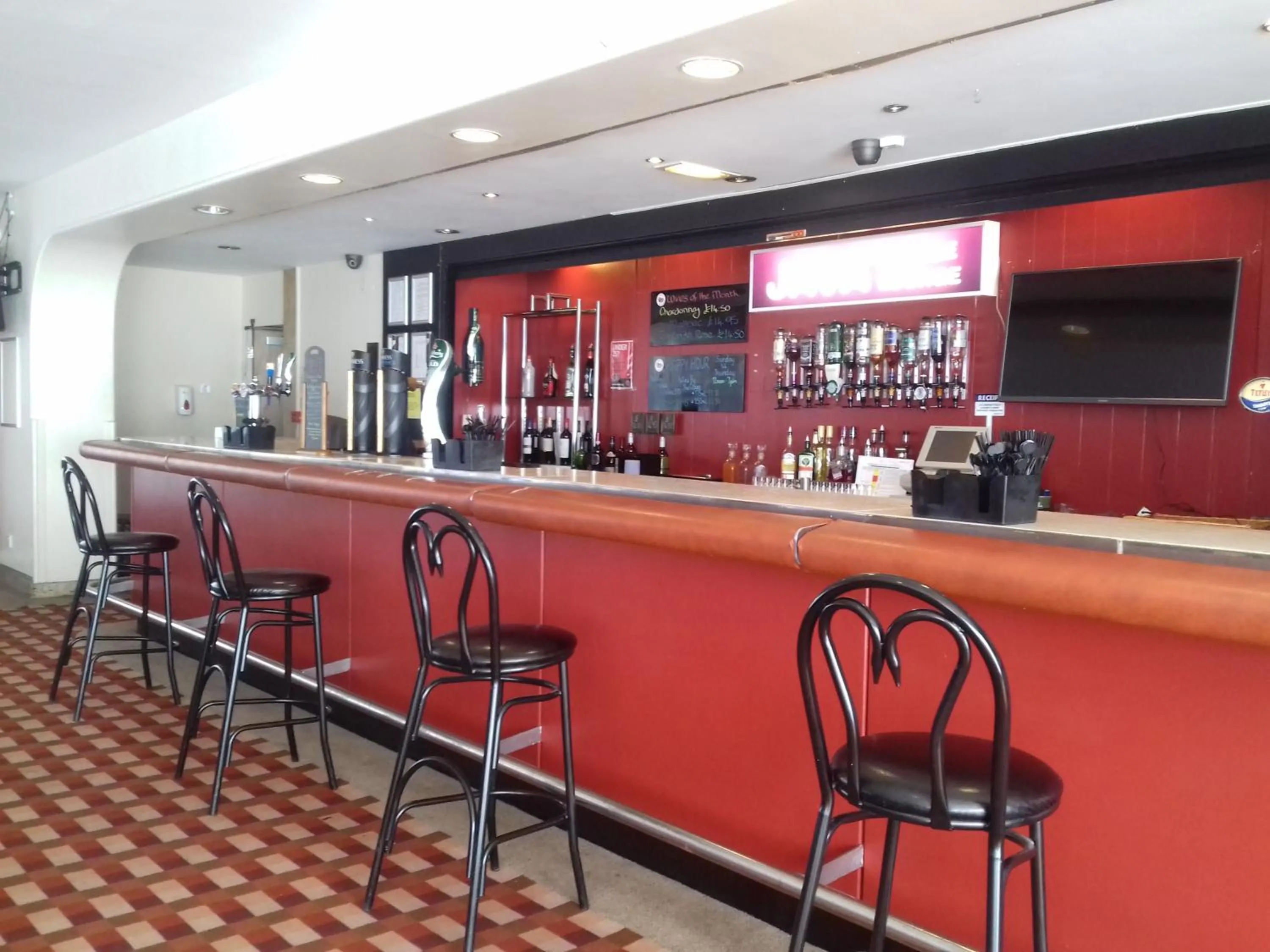 Communal lounge/ TV room in The Britannia Nottingham Hotel