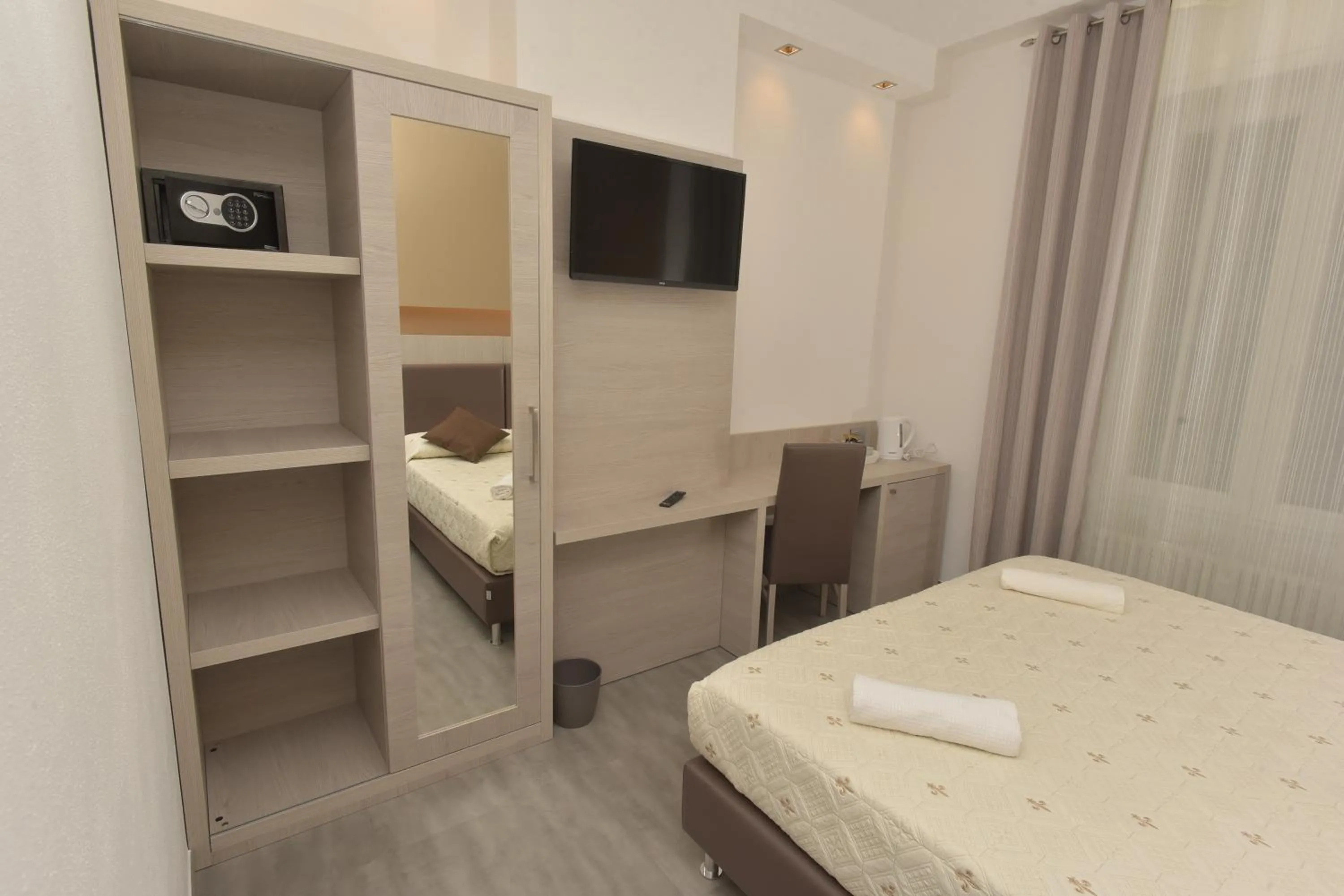 Double or Twin Room in Eden Rooms