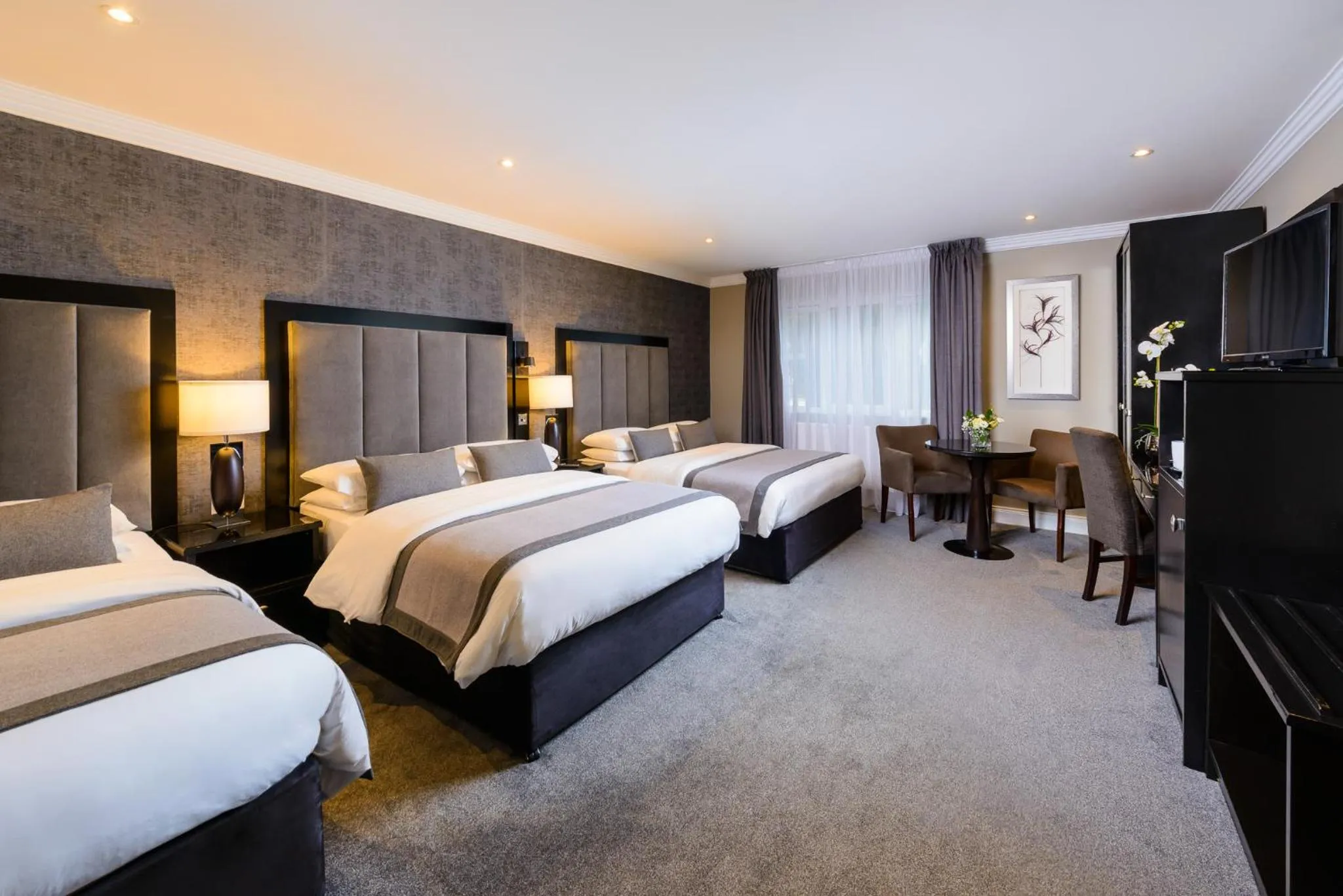 Bed in Killarney Oaks Hotel