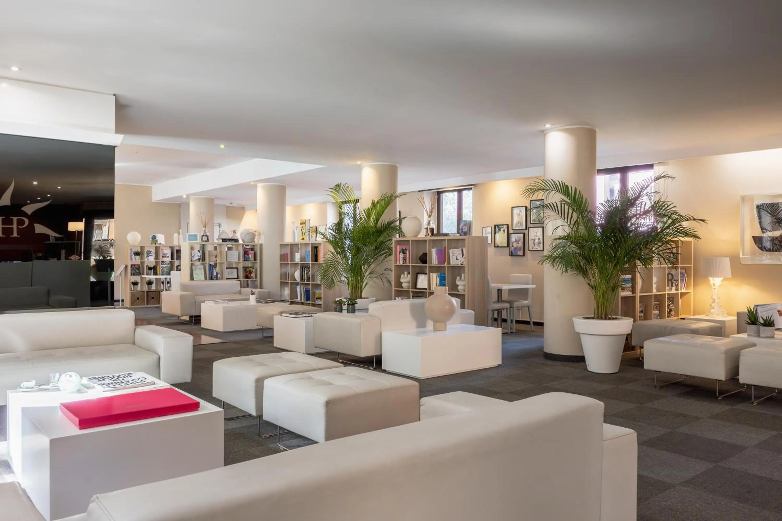 Lobby or reception in Phi Hotel Garden Area Roma Eur