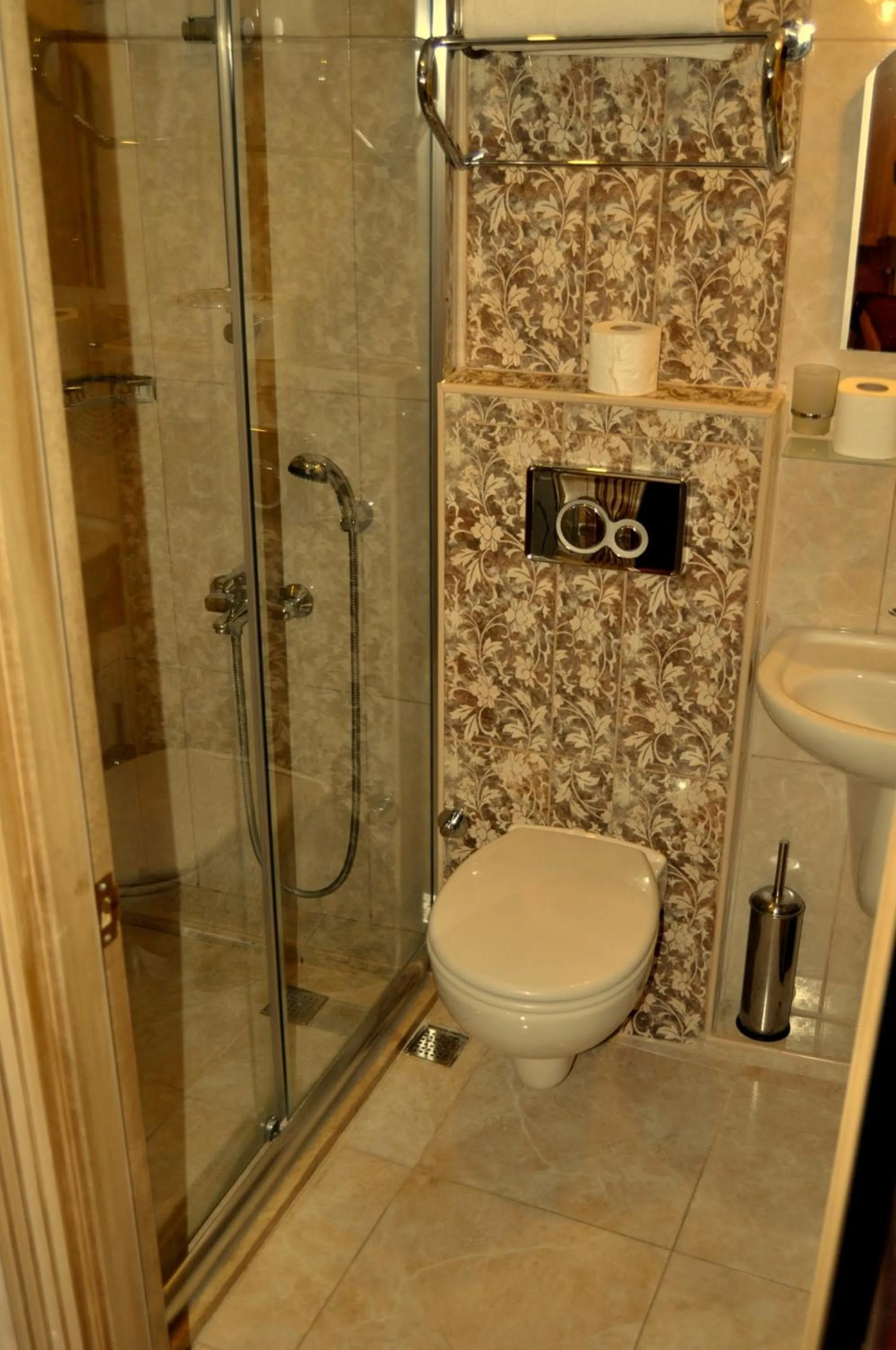 Bathroom in Kaftan Hotel