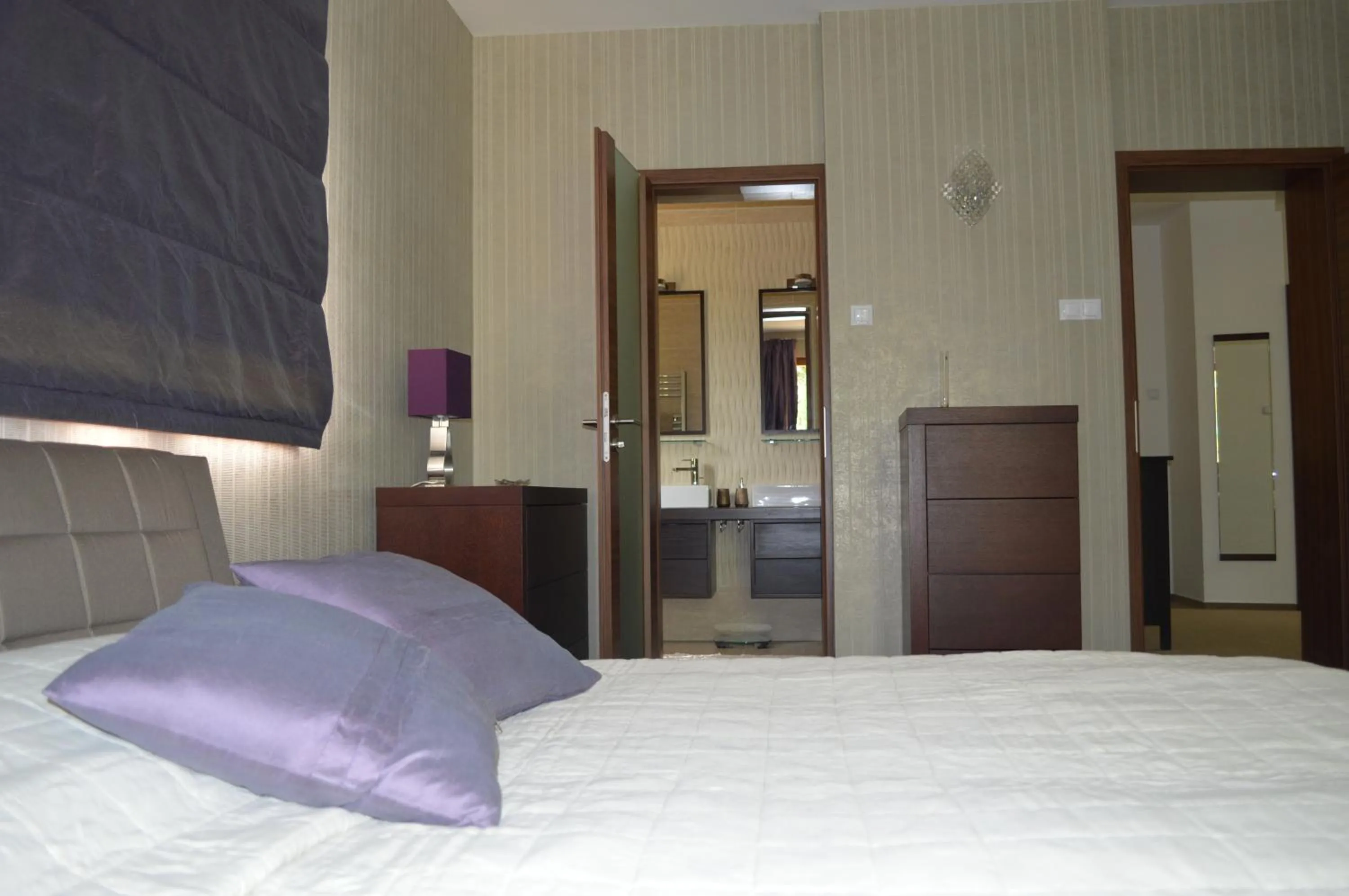 Pets, Bed in Villa - ZMRD