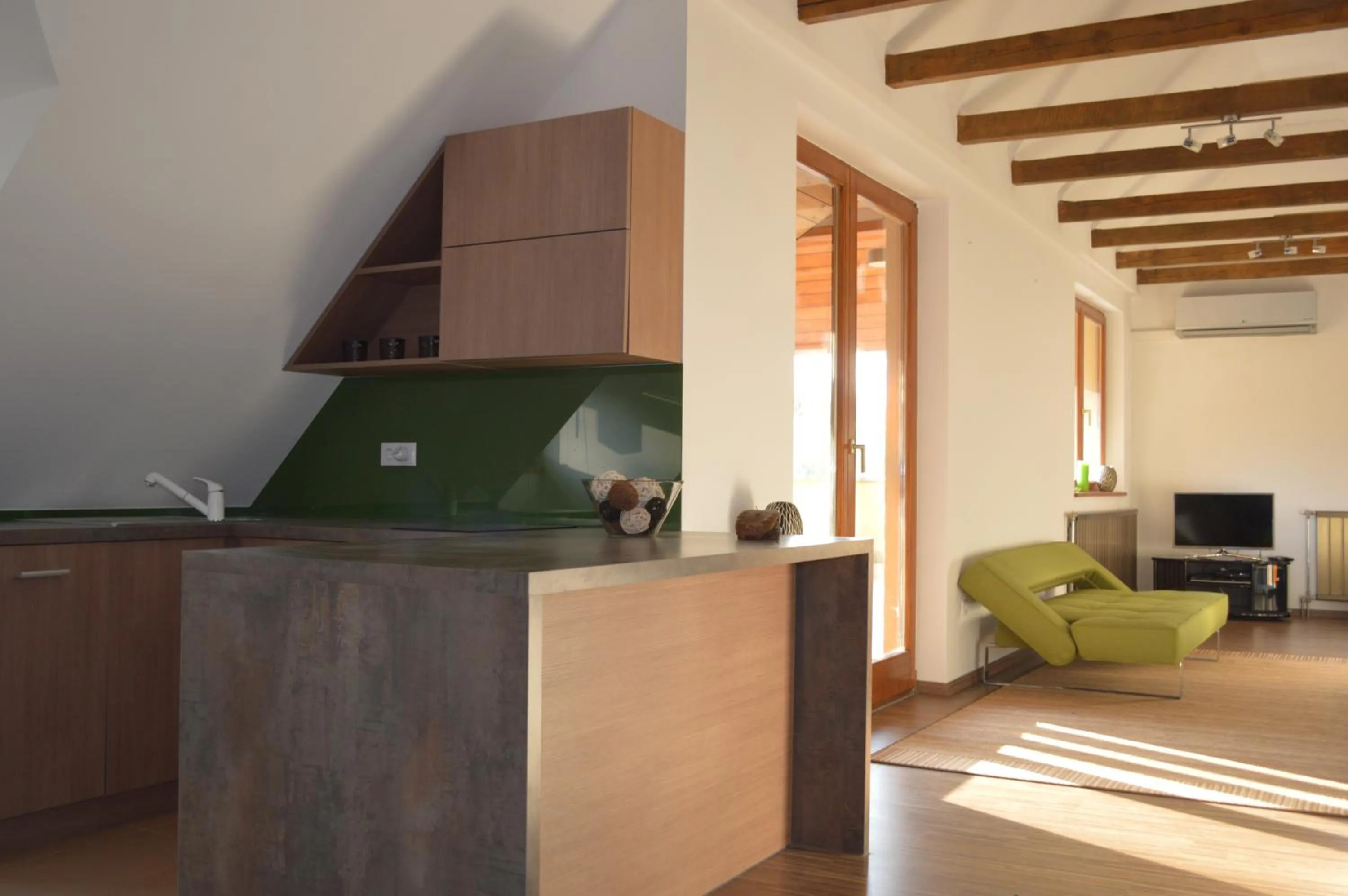 Kitchen or kitchenette in Villa - ZMRD