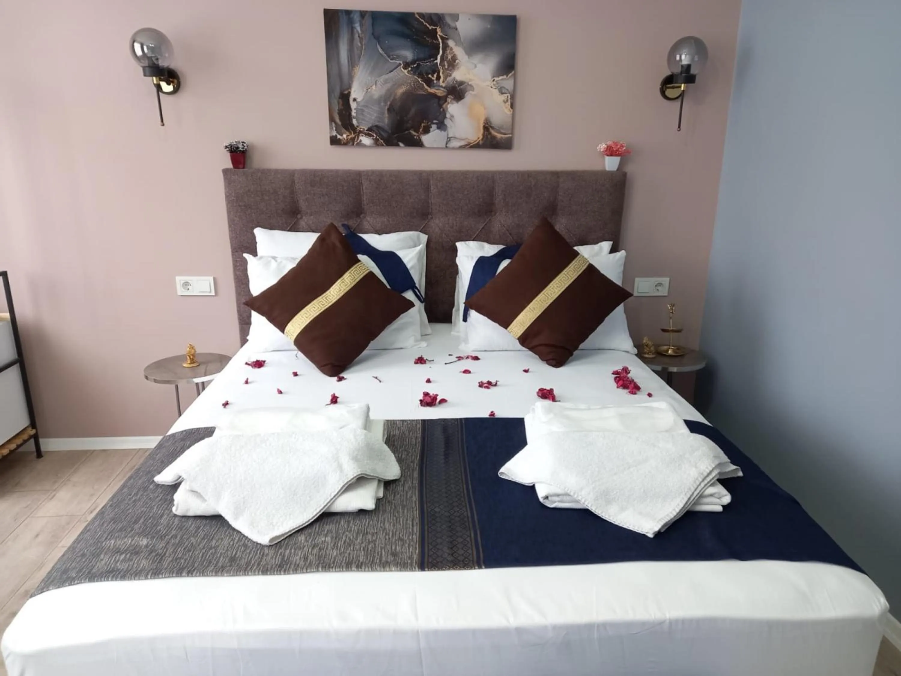 Bed in Emirhan Inn Hotel, Sultanahmet