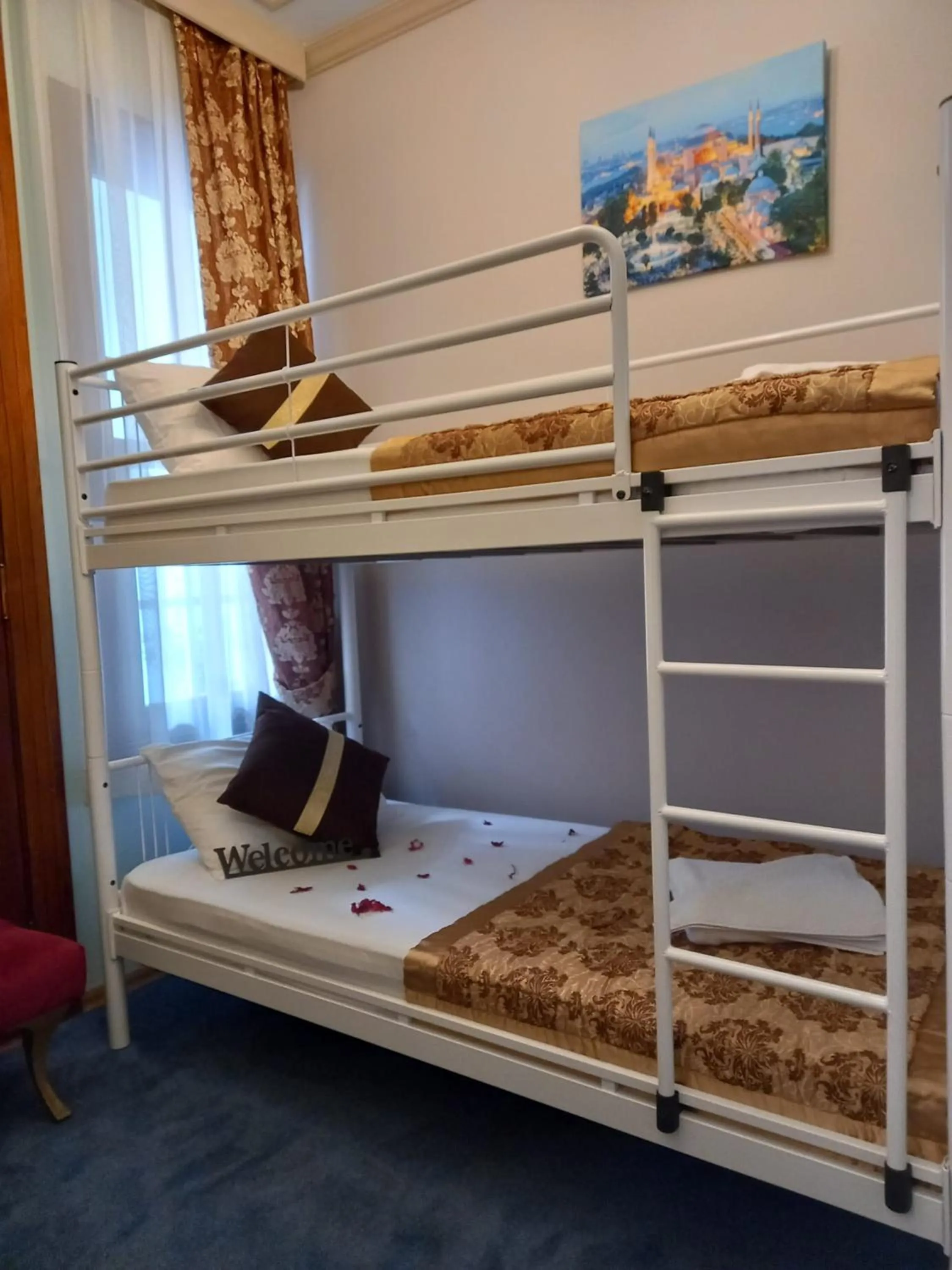 bunk bed, Bed in Emirhan Inn Hotel, Sultanahmet