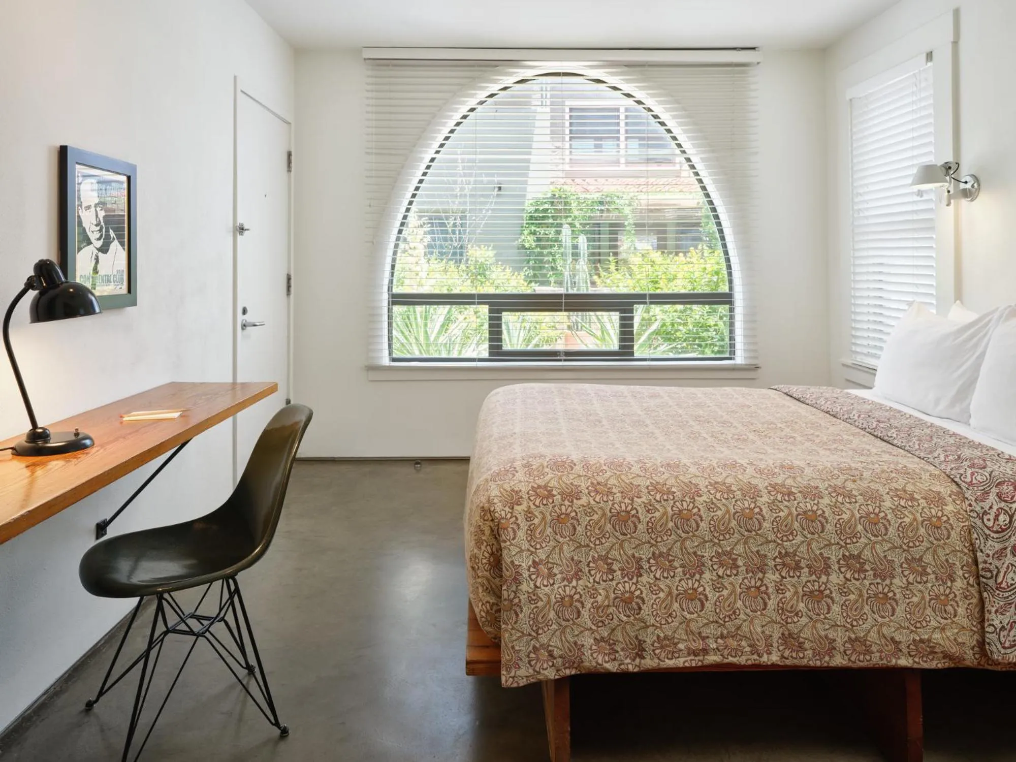 Bed in Hotel San Jose