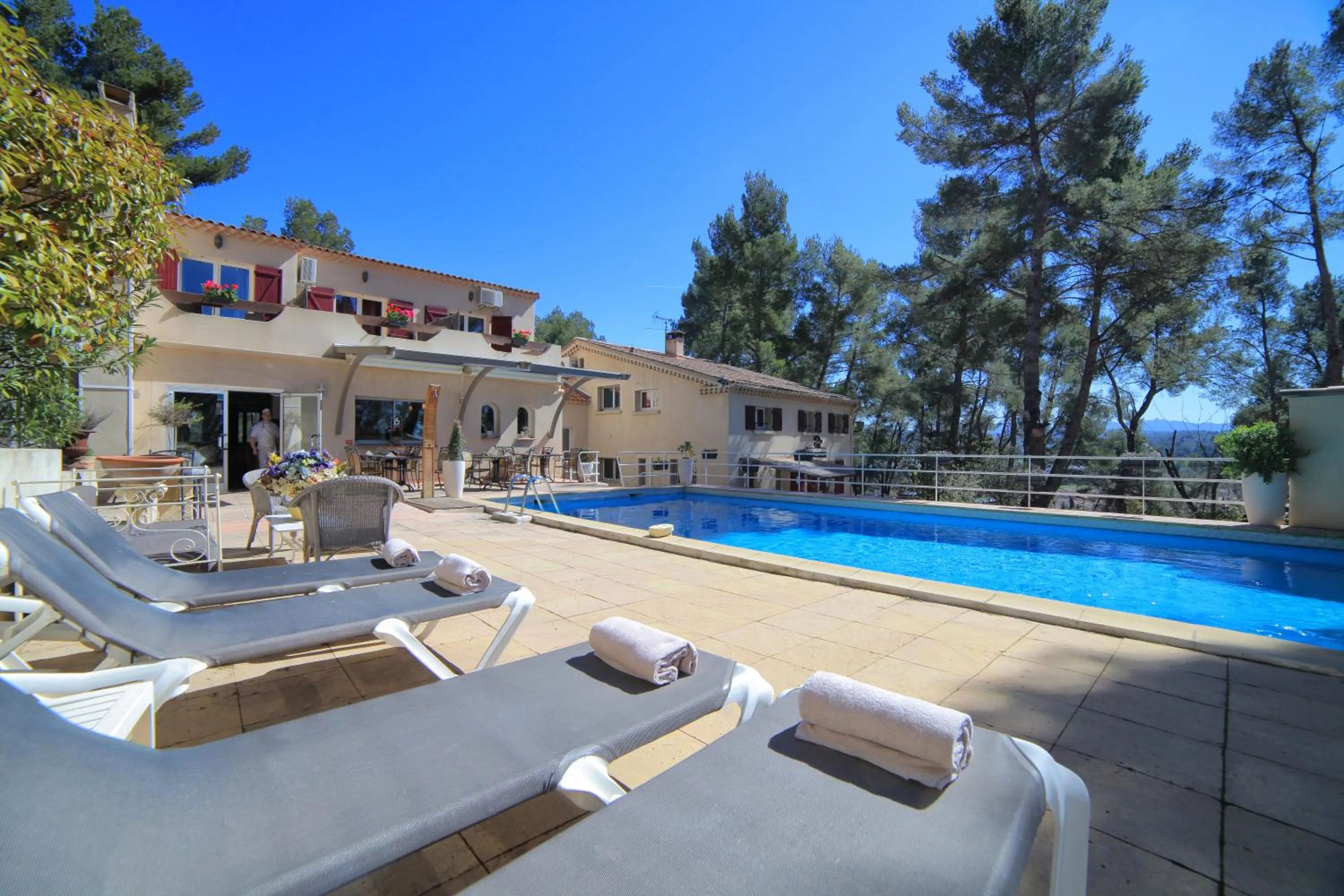 Property building in Hôtel Le Mas des Ecureuils