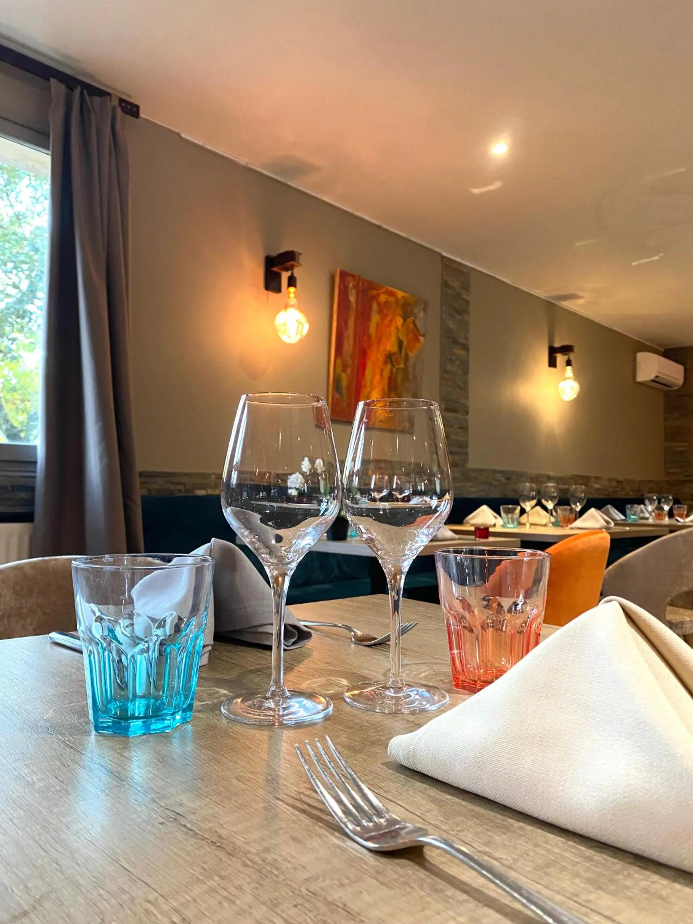 Restaurant/places to eat in Hôtel Le Mas des Ecureuils