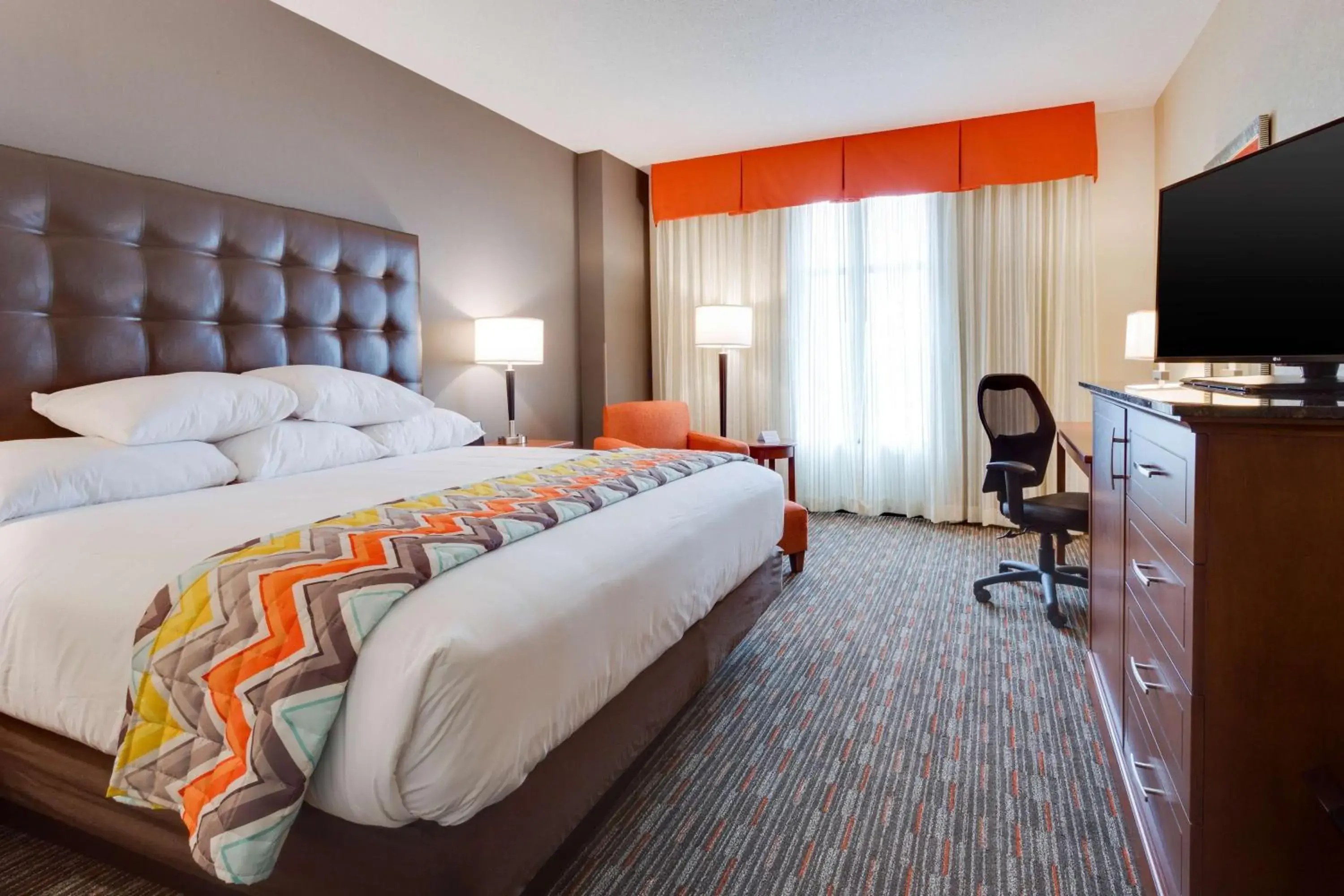 Deluxe King Room - Hearing Accessible in Drury Inn & Suites Fort Myers Airport FGCU Deluxe King Room - Hearing Accessible in Drury Inn & Suites Fort Myers Airport FGCU