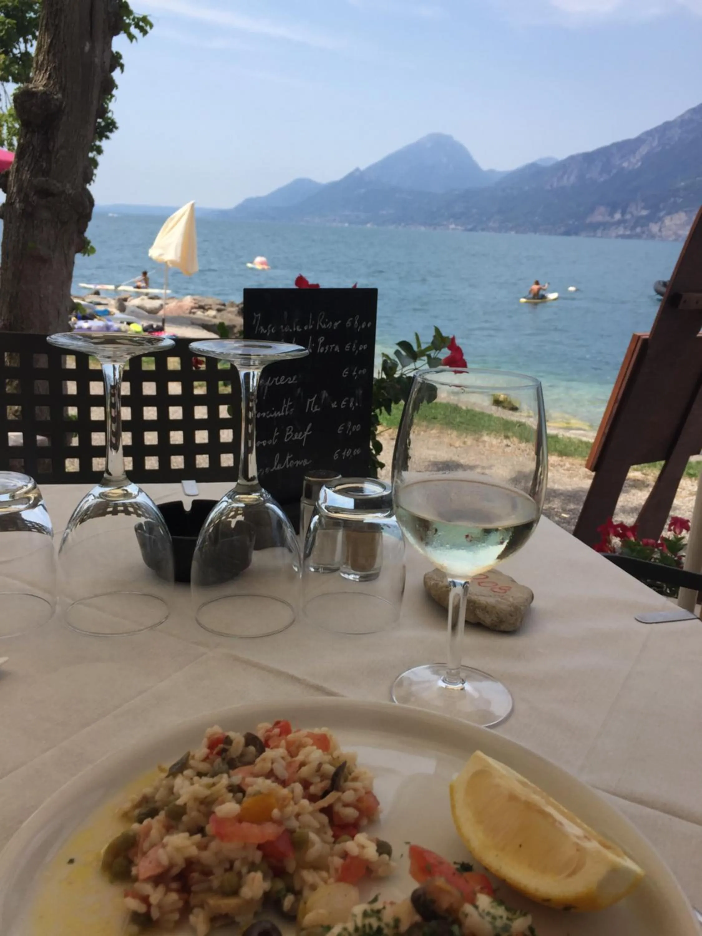 Food and drinks in Piccolo Hotel Direkt am See