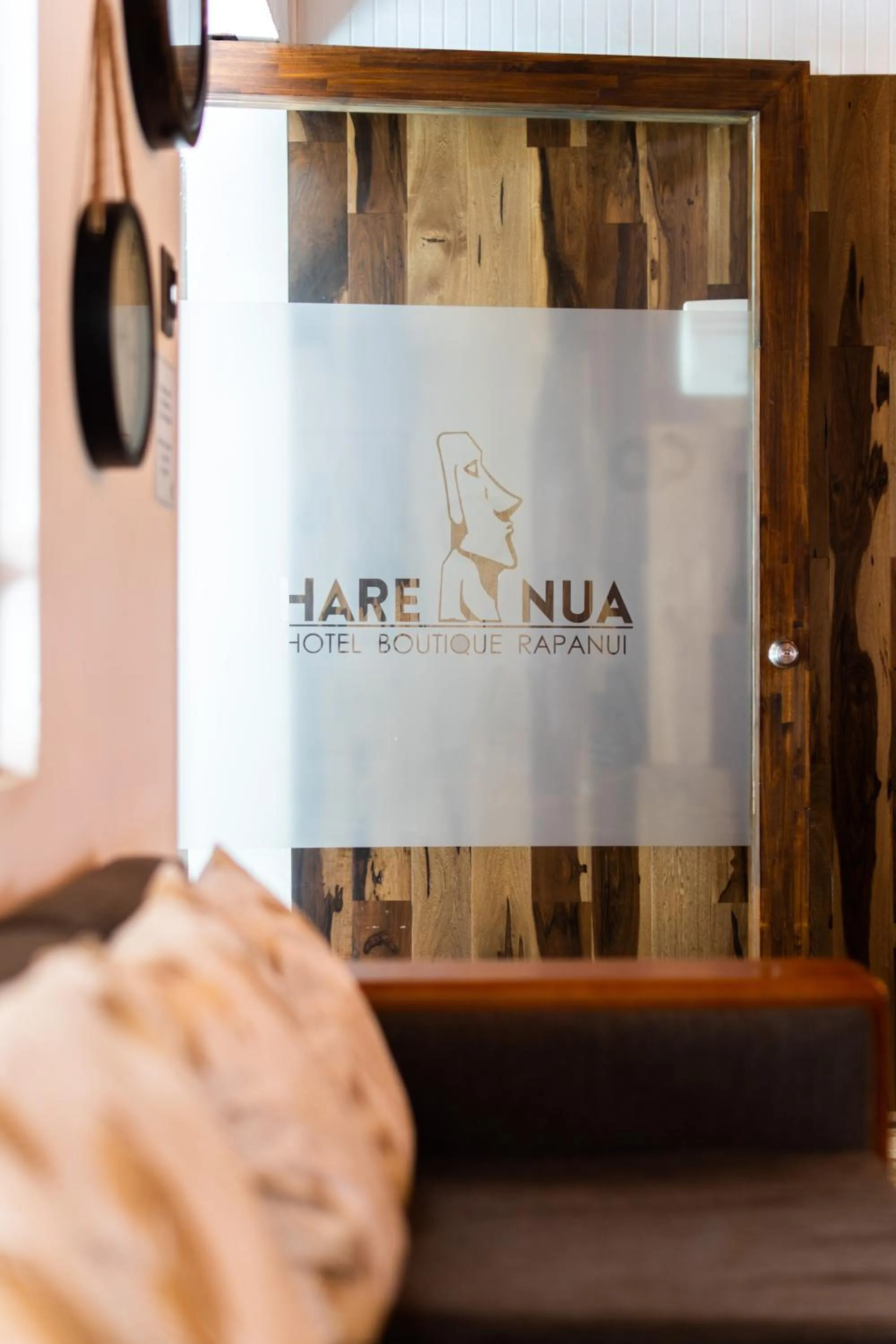 Facade/entrance, Bed in Hare Nua Hotel Boutique
