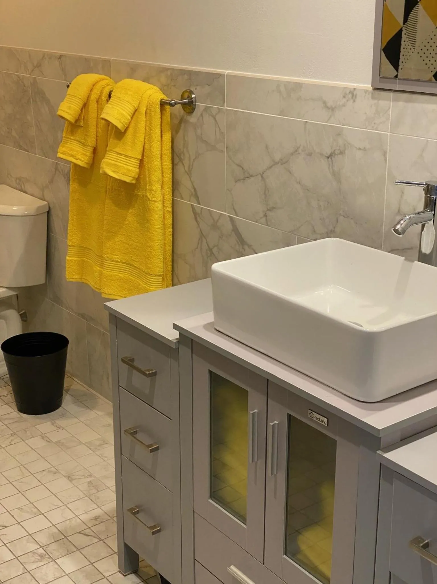 Bathroom in Irish American INN