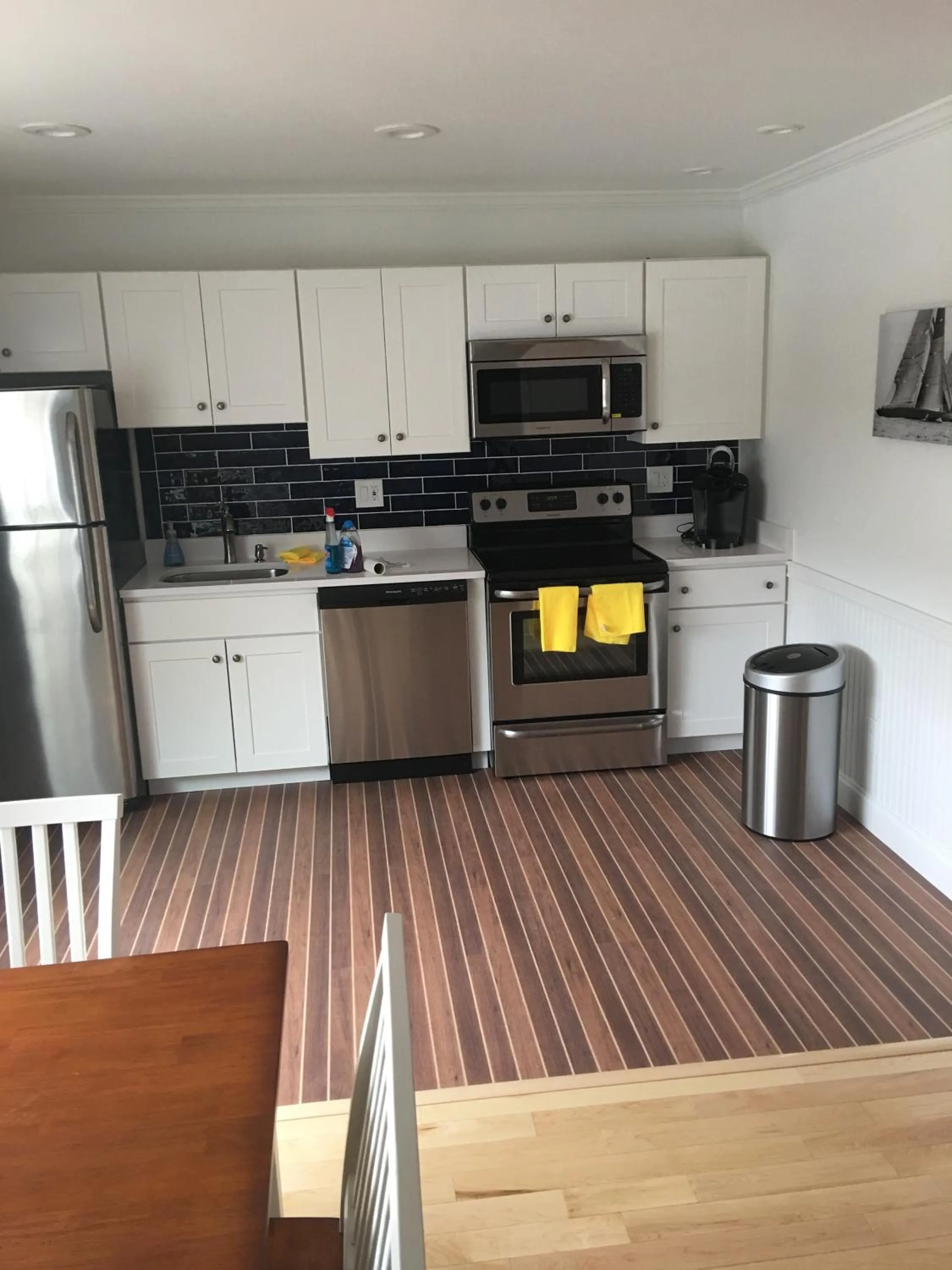 Kitchen or kitchenette in Irish American INN