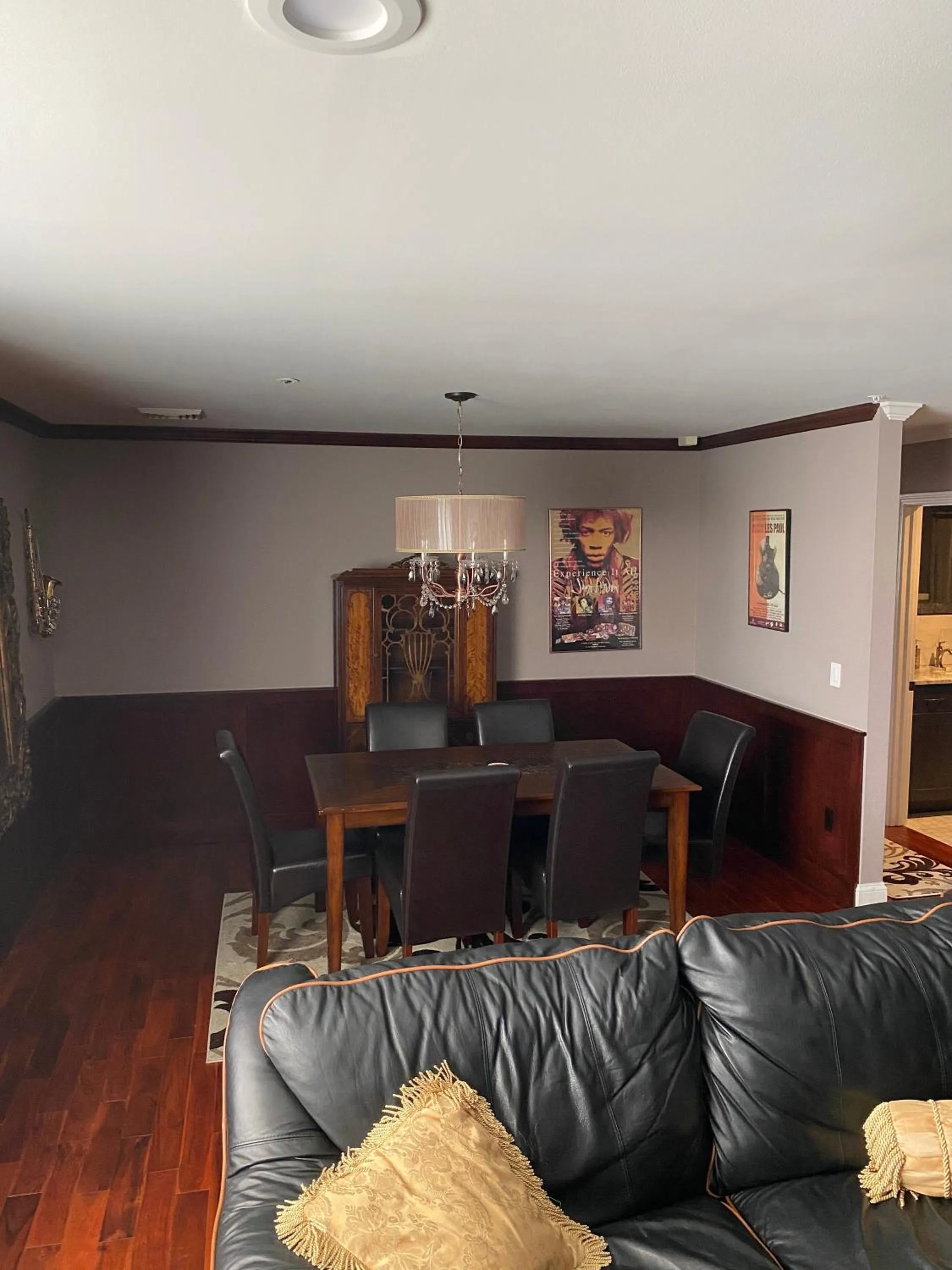 Dining area in Irish American INN