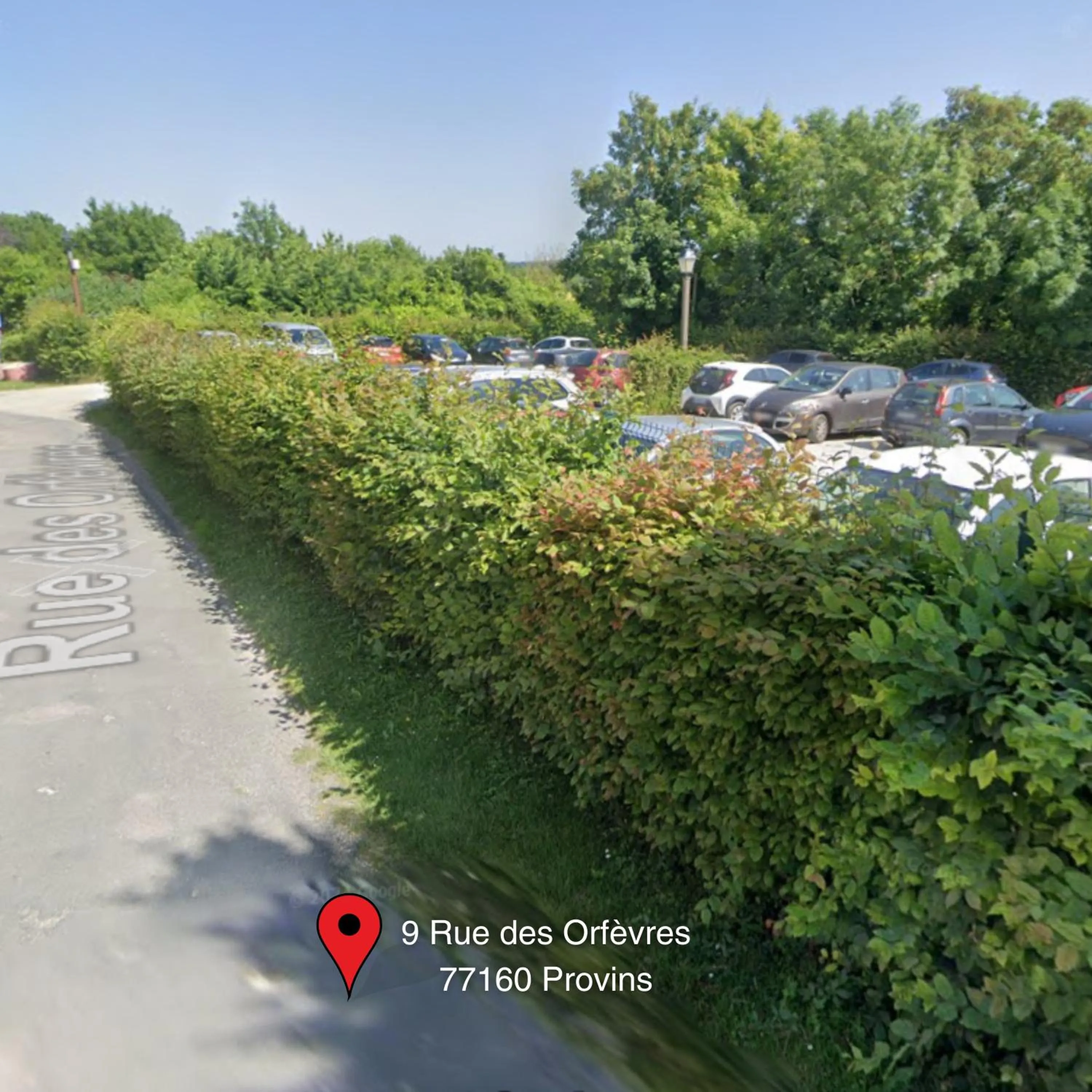 Parking in Hôtel Aux Vieux Remparts, The Originals Relais