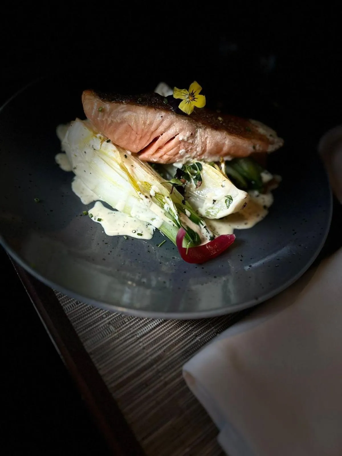 Food and drinks in Hôtel Aux Vieux Remparts, The Originals Relais