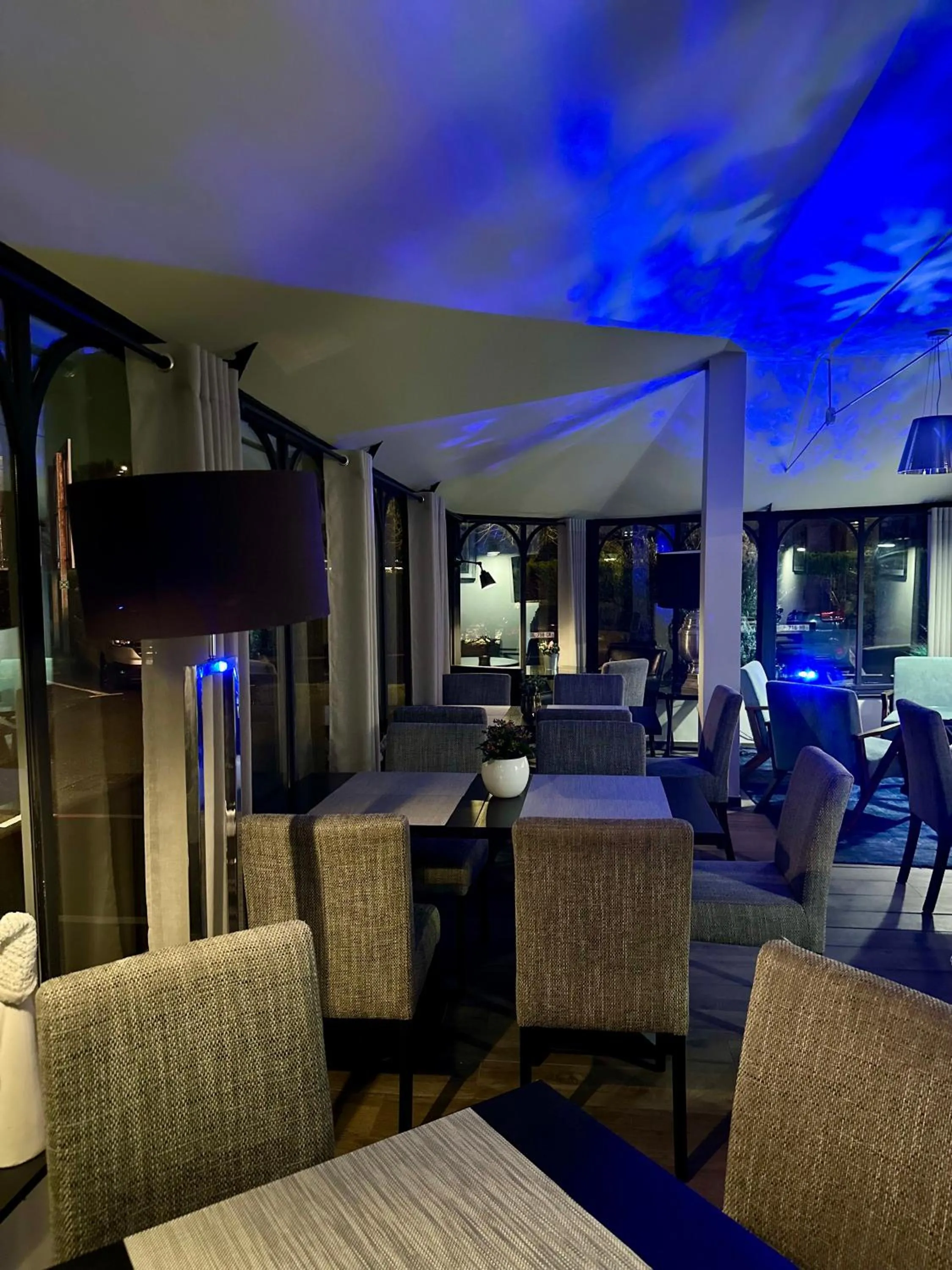 Restaurant/places to eat in Hotel Acadie Orly Morangis