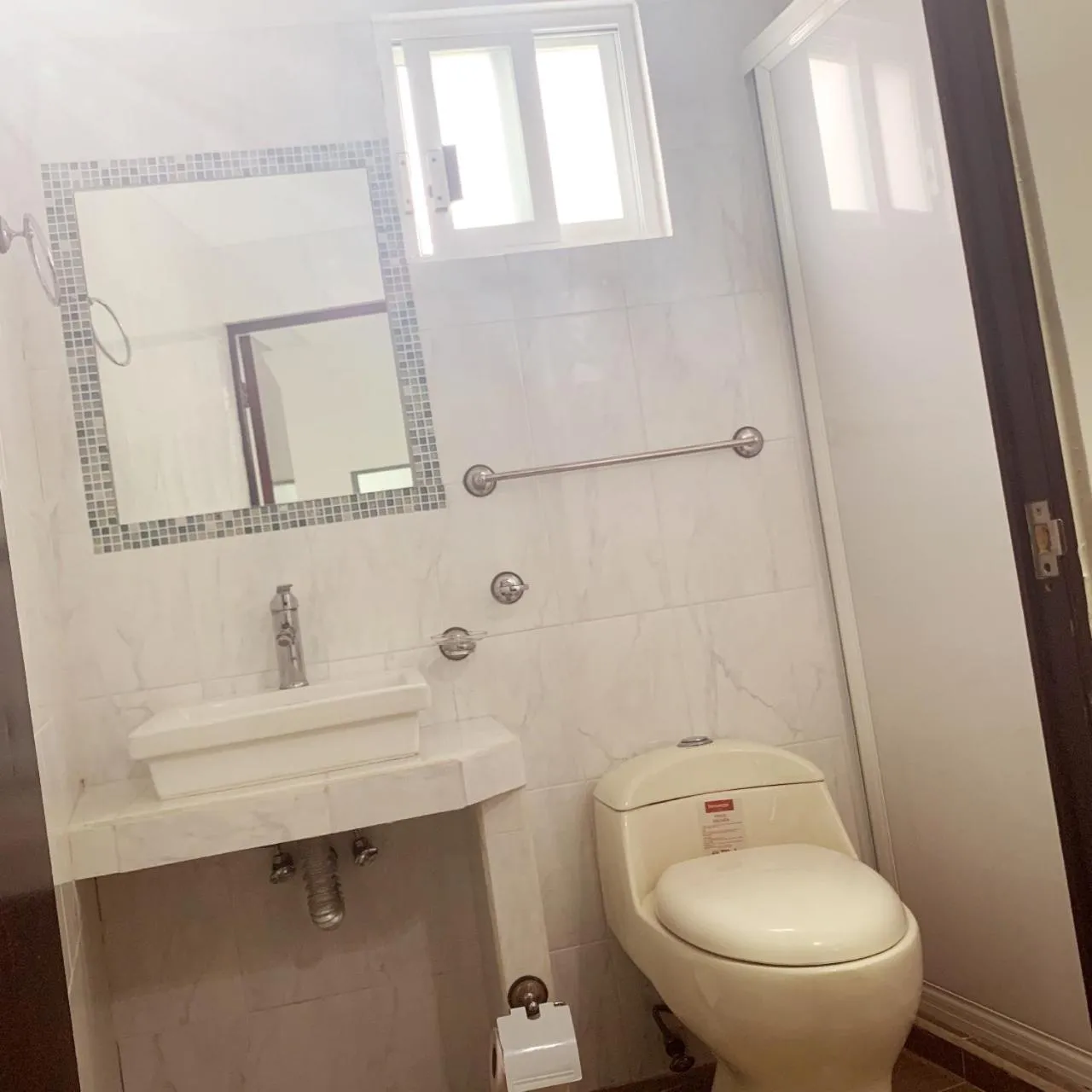 Queen Room with Air Conditioning in Hotel Terrazas Inn