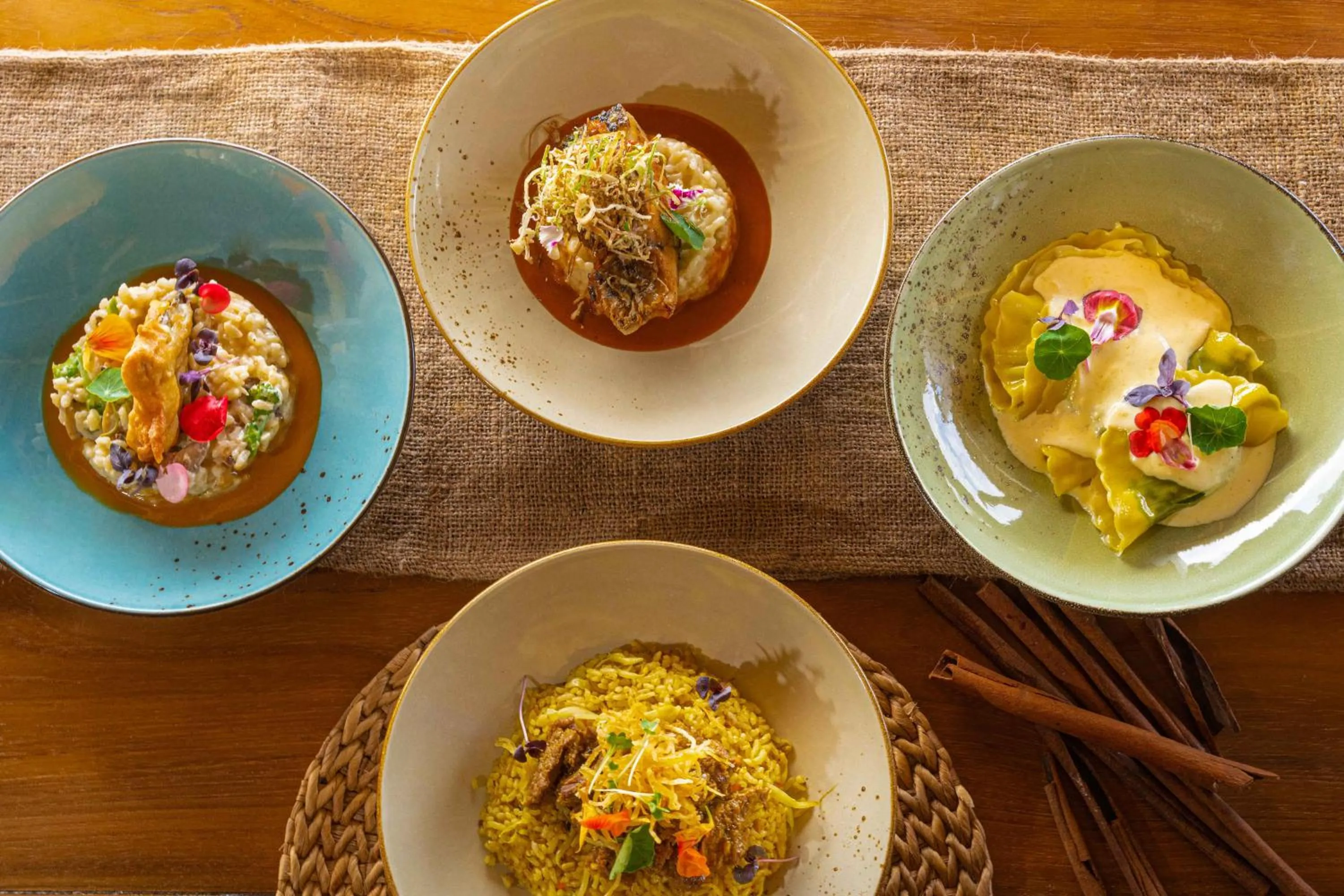 Restaurant/places to eat in Hai Tide Beach Resort