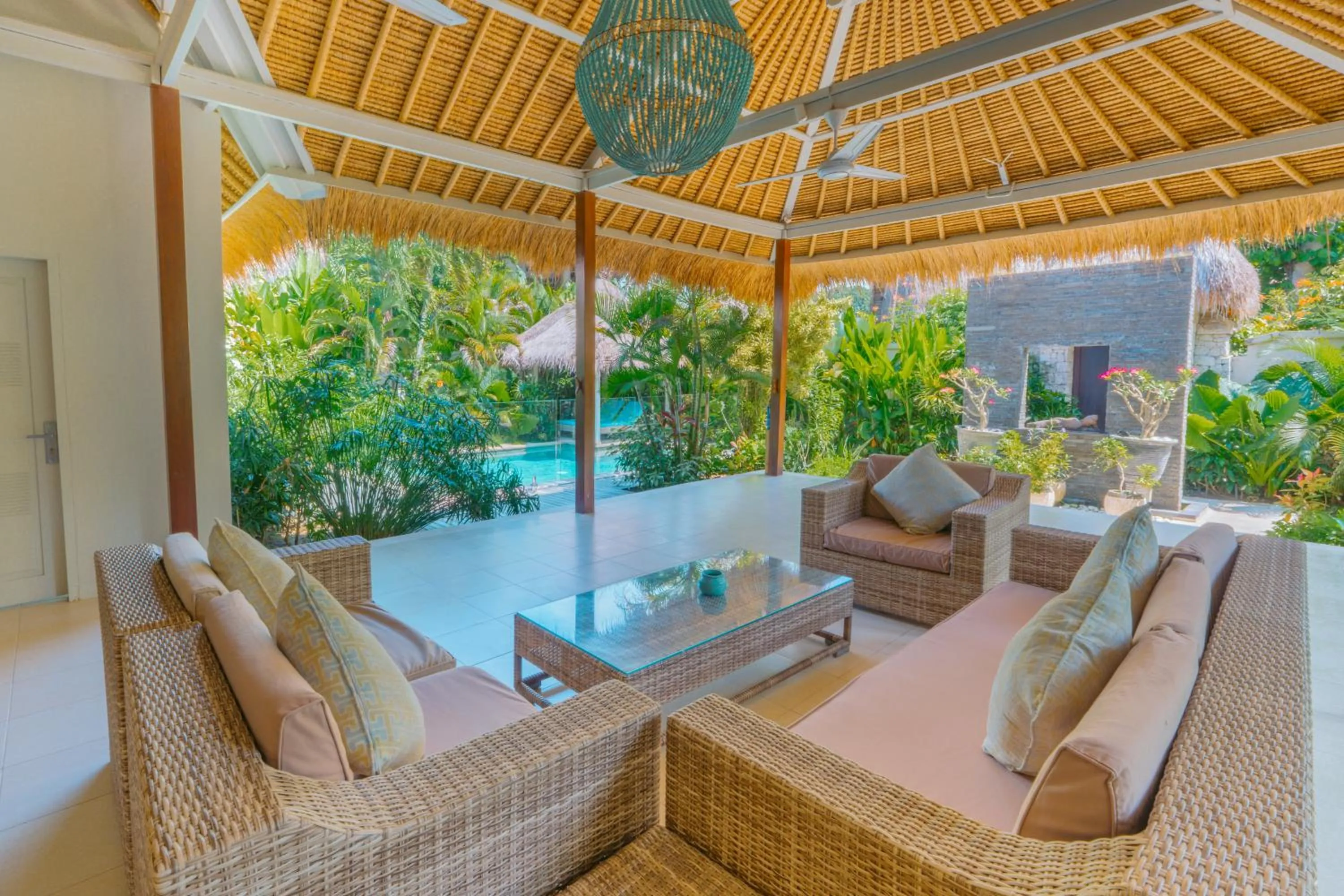 Living room in Hai Tide Beach Resort