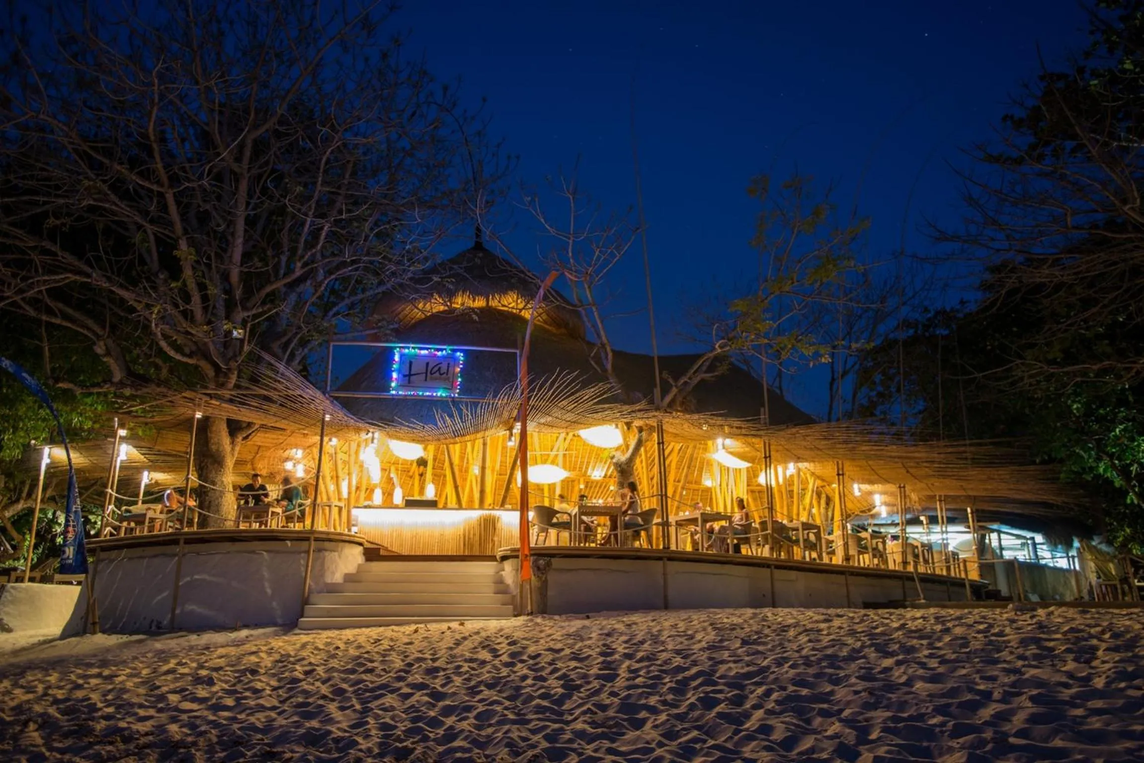 Restaurant/places to eat in Hai Tide Beach Resort