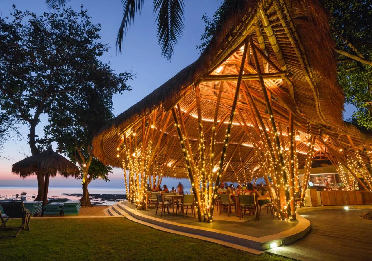 Restaurant/places to eat in Hai Tide Beach Resort