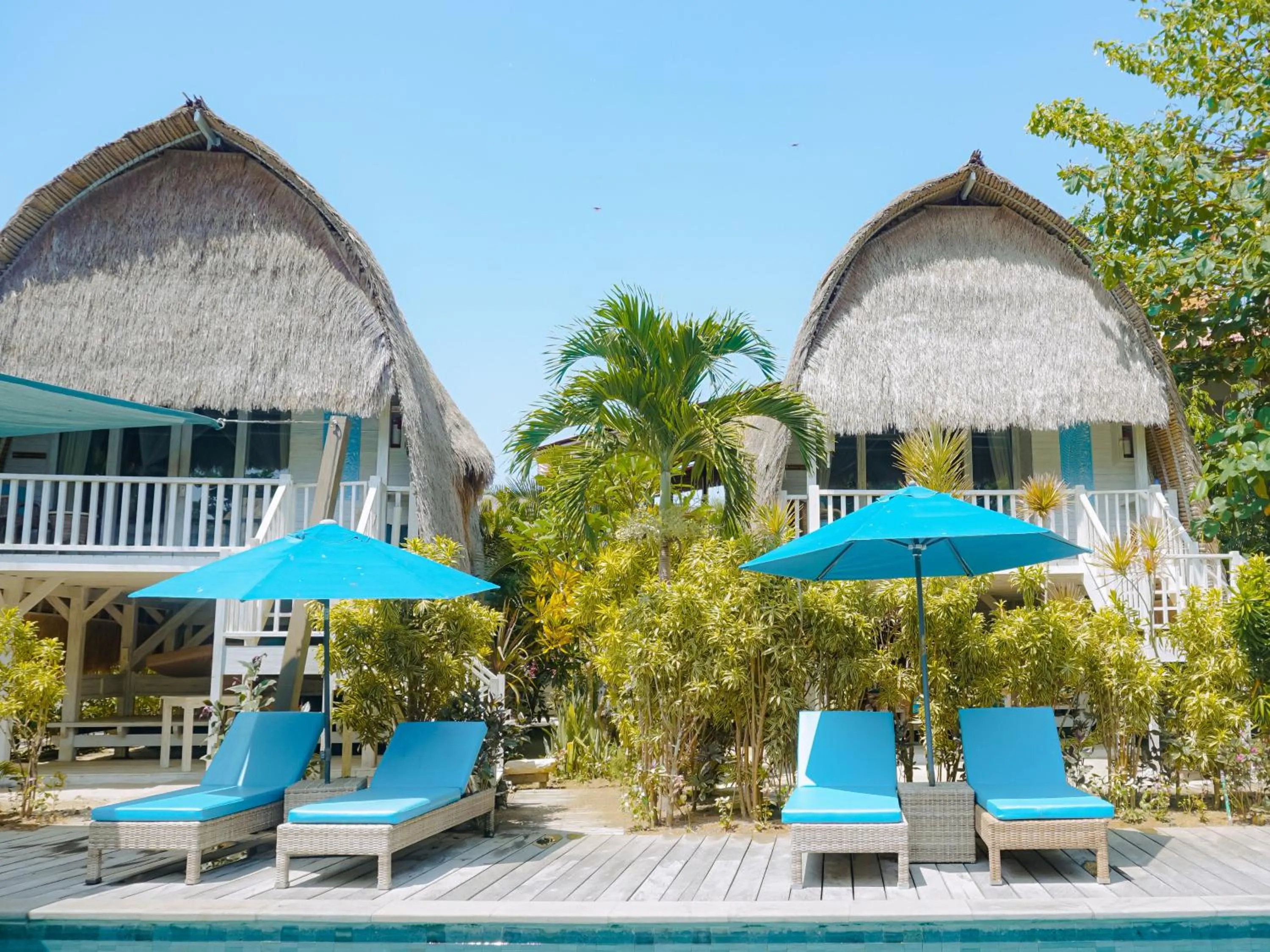 sunbed in Hai Tide Beach Resort