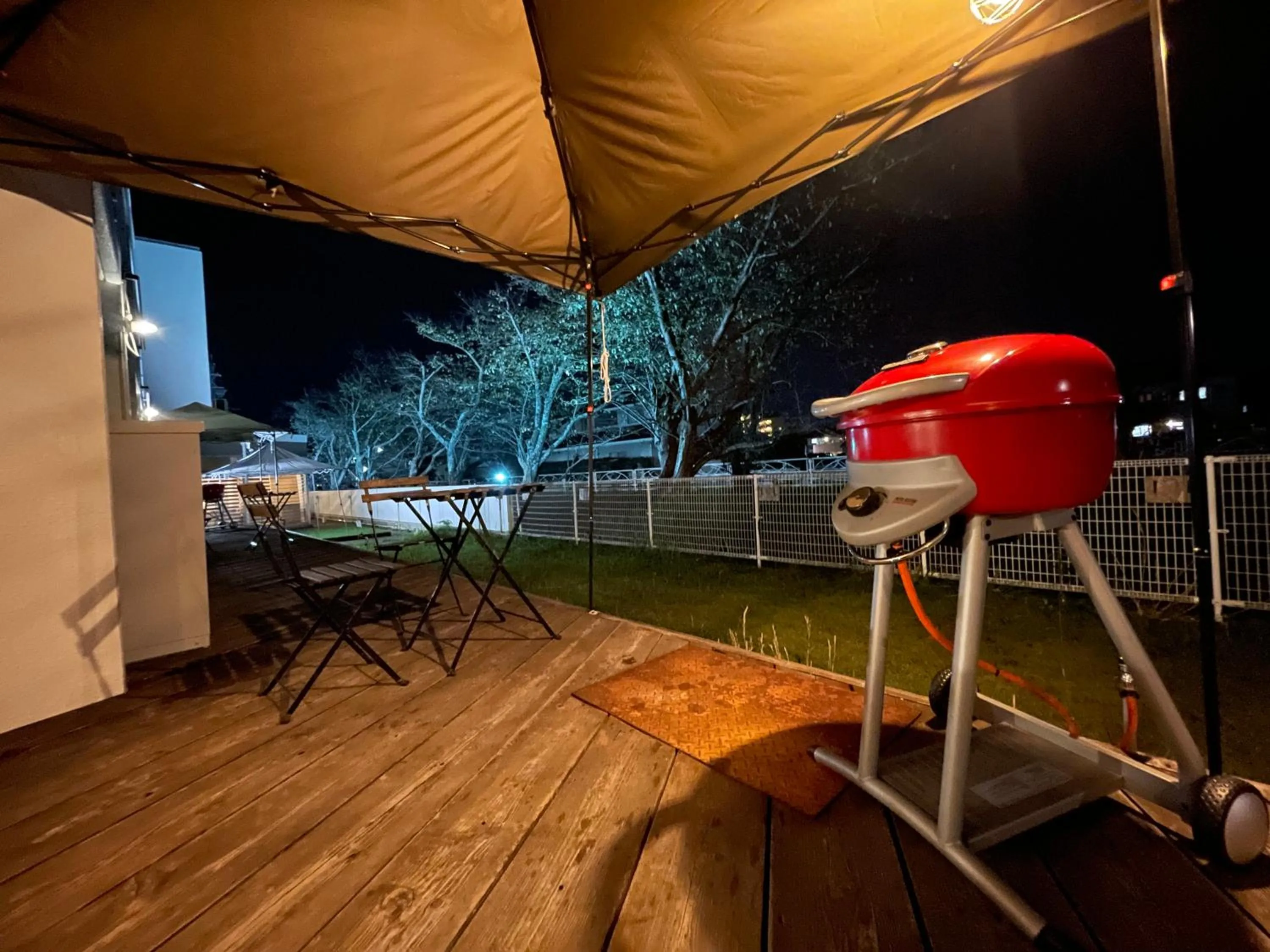 BBQ facilities in 365BASE outdoor hostel