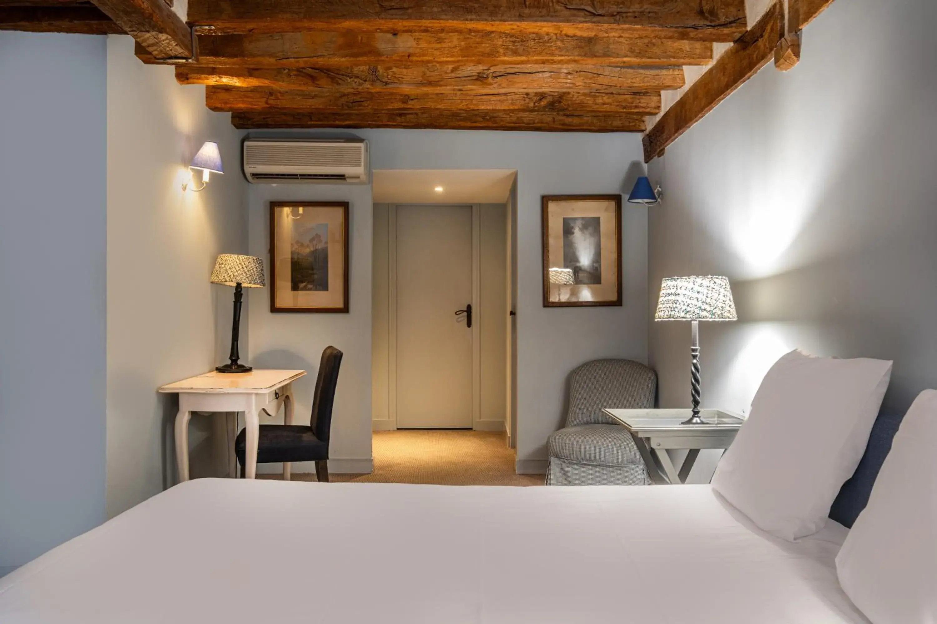 Comfort Double Room in Hostellerie de l'Écu de Bretagne Comfort Double Room in Hostellerie de l'Écu de Bretagne