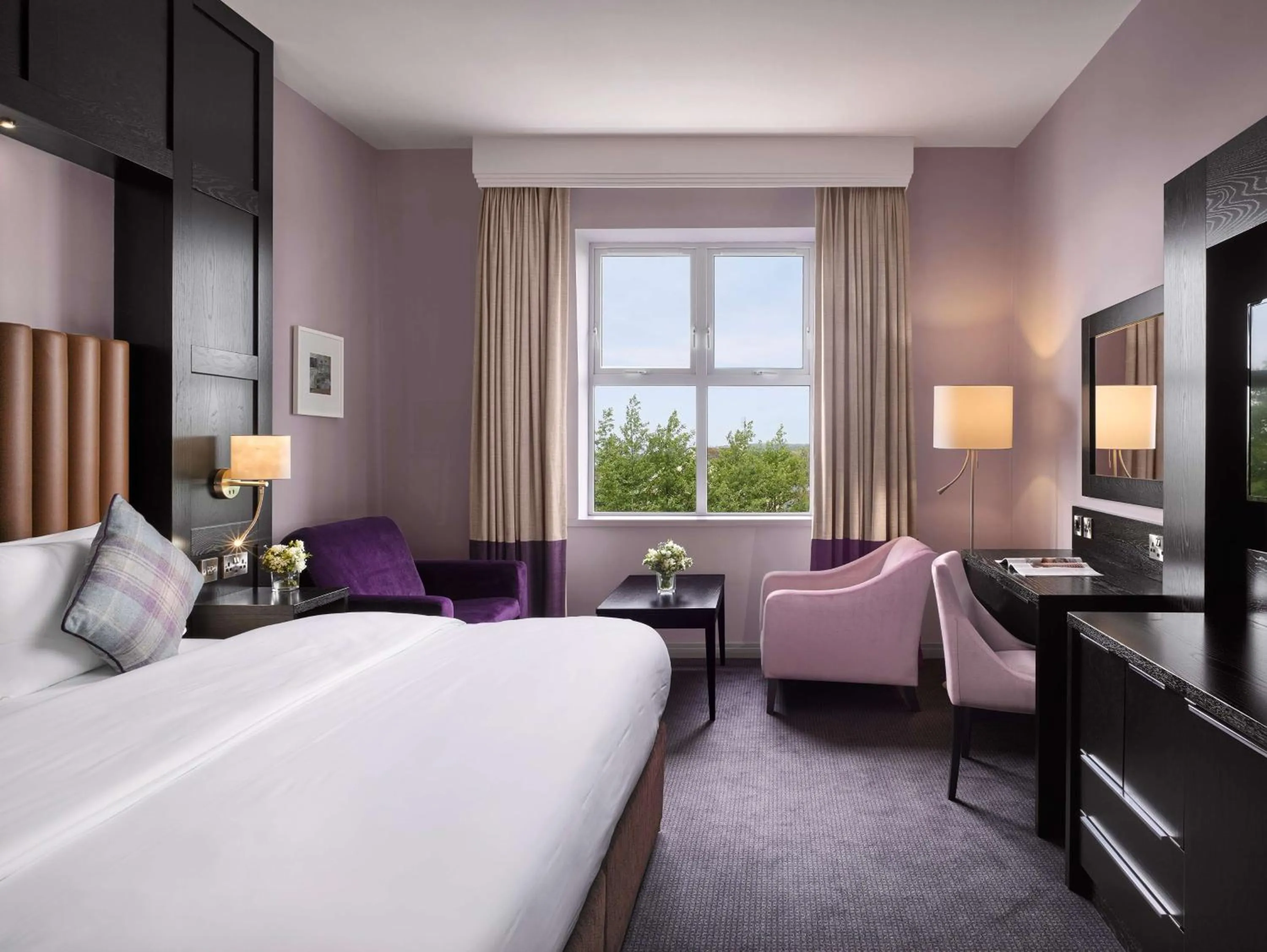 Photo of the whole room, Bed in Radisson BLU Hotel & Spa, Sligo