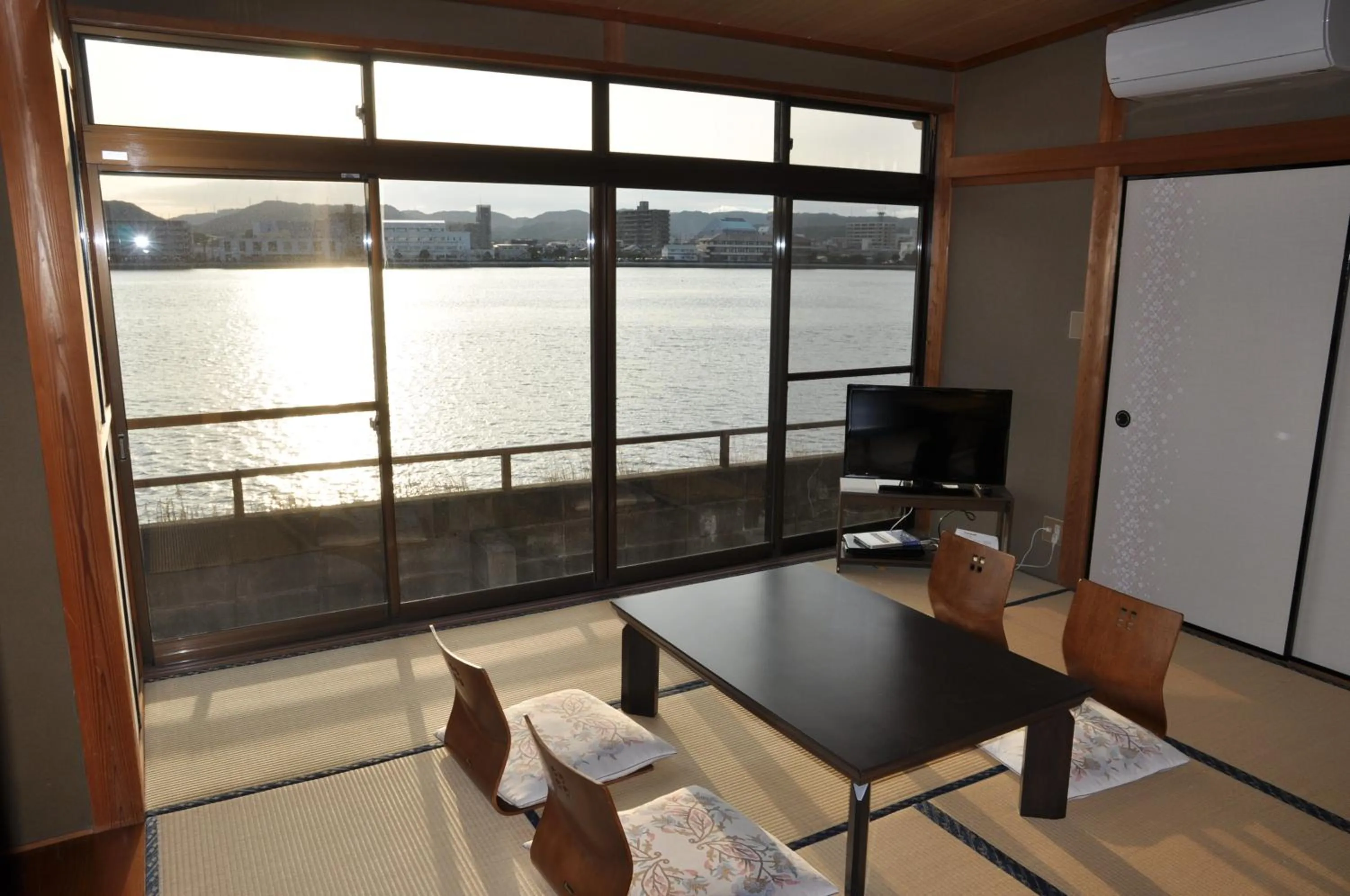Riverside Hotel Karatsu Castle