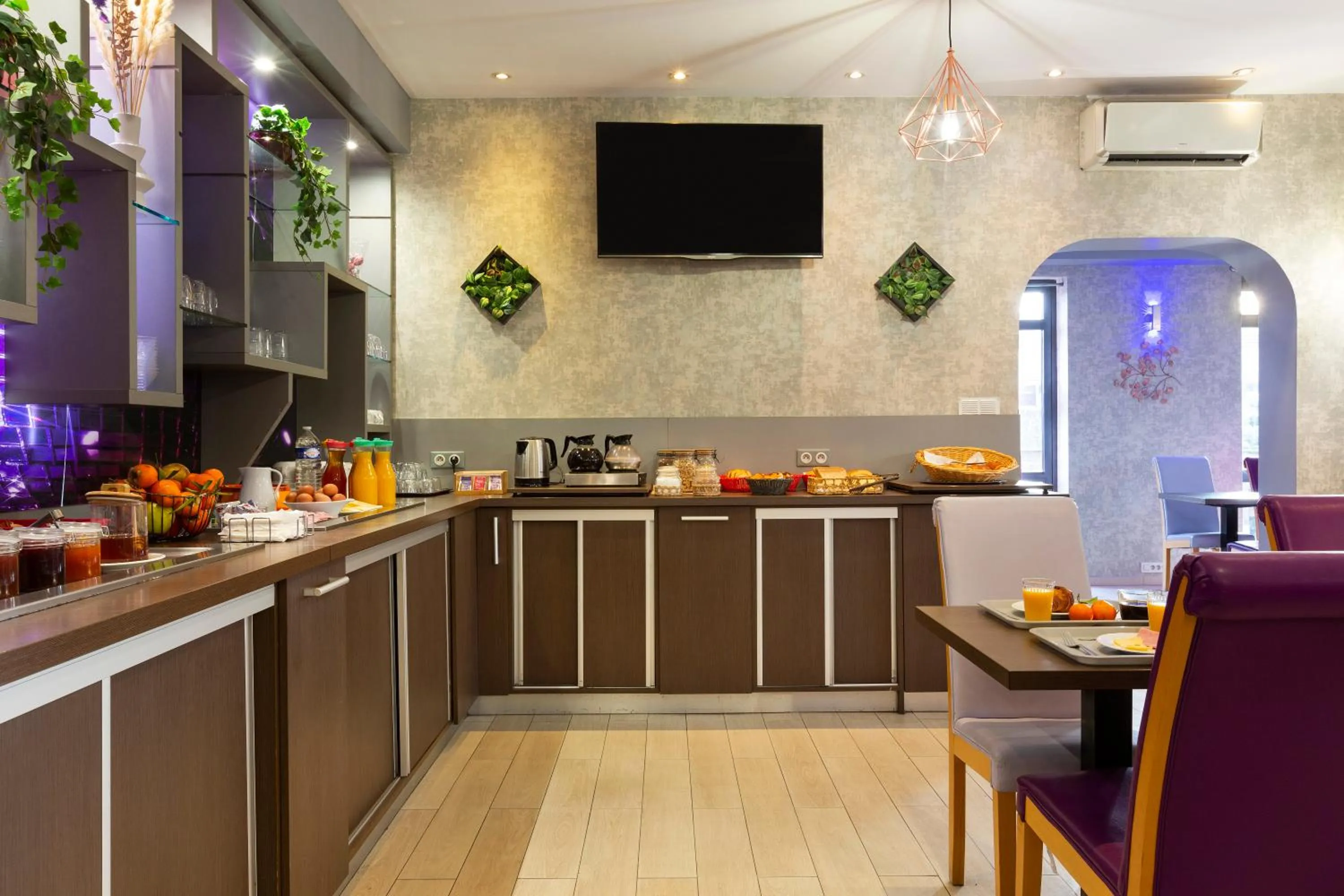 Property building in Comfort Hotel Orléans Olivet