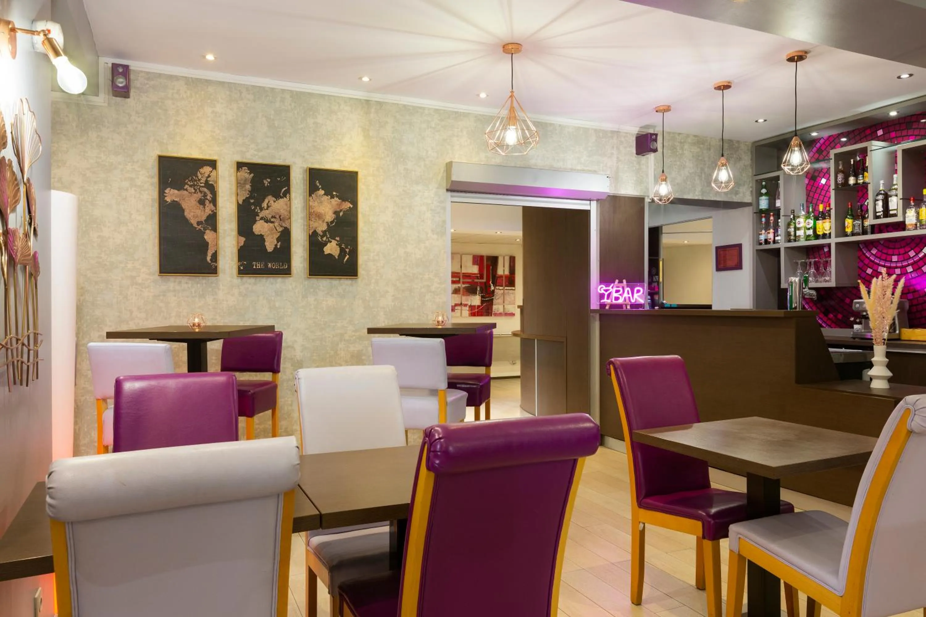 Property building in Comfort Hotel Orléans Olivet