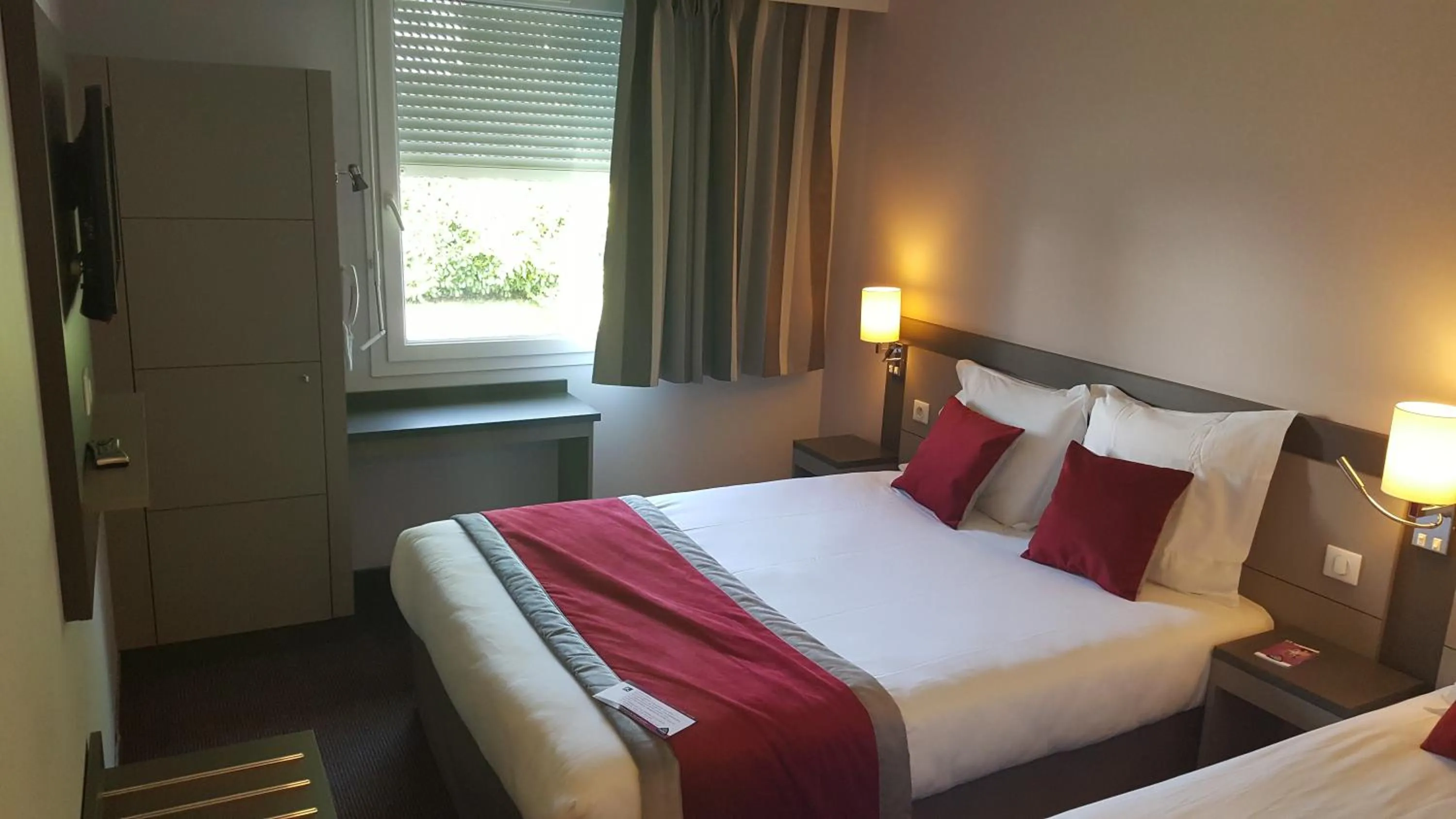 Bed in Hôtel AKENA Aéroport Charles de Gaulle - Saint Witz