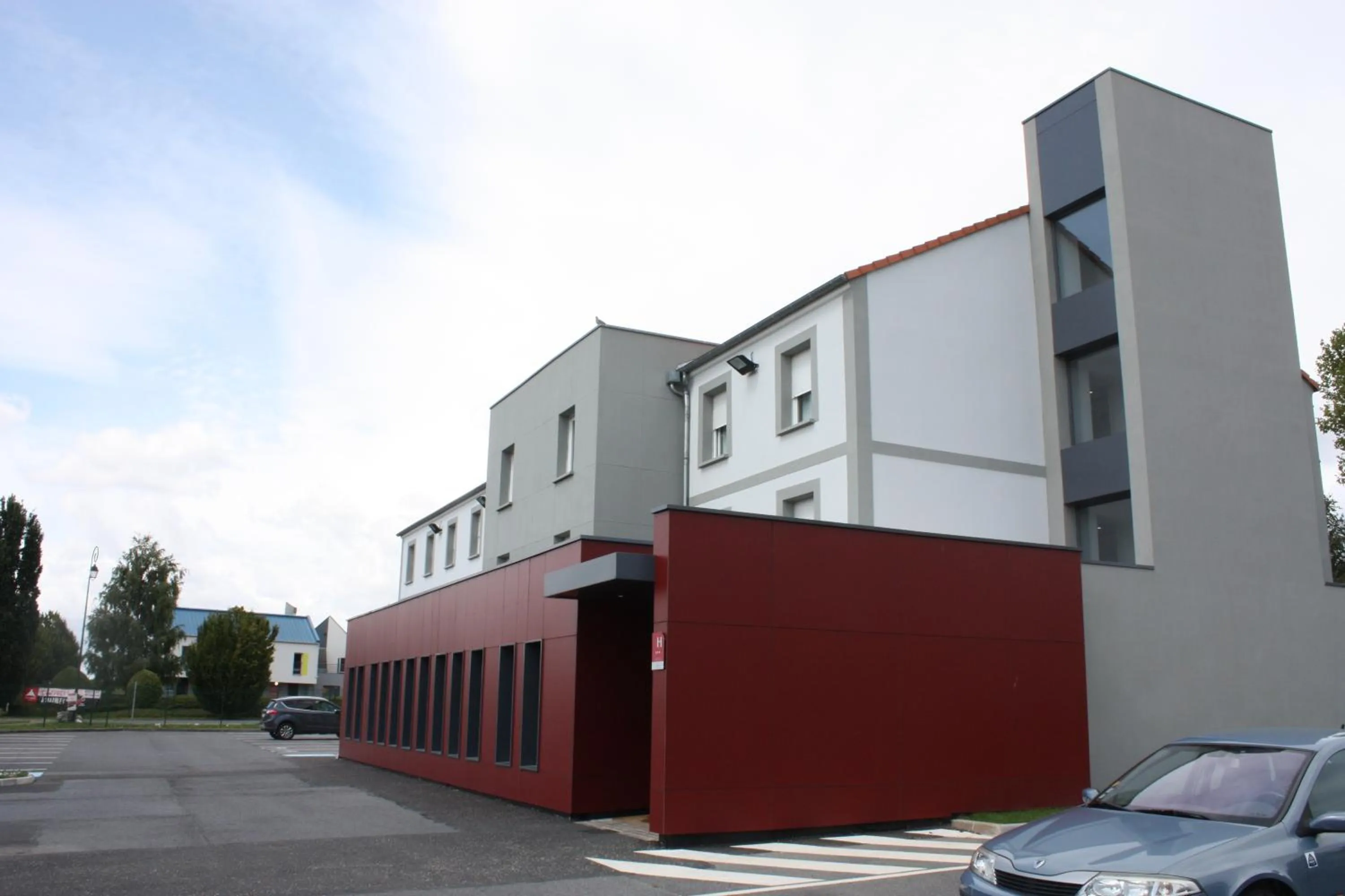 Property building in Hôtel AKENA Aéroport Charles de Gaulle - Saint Witz