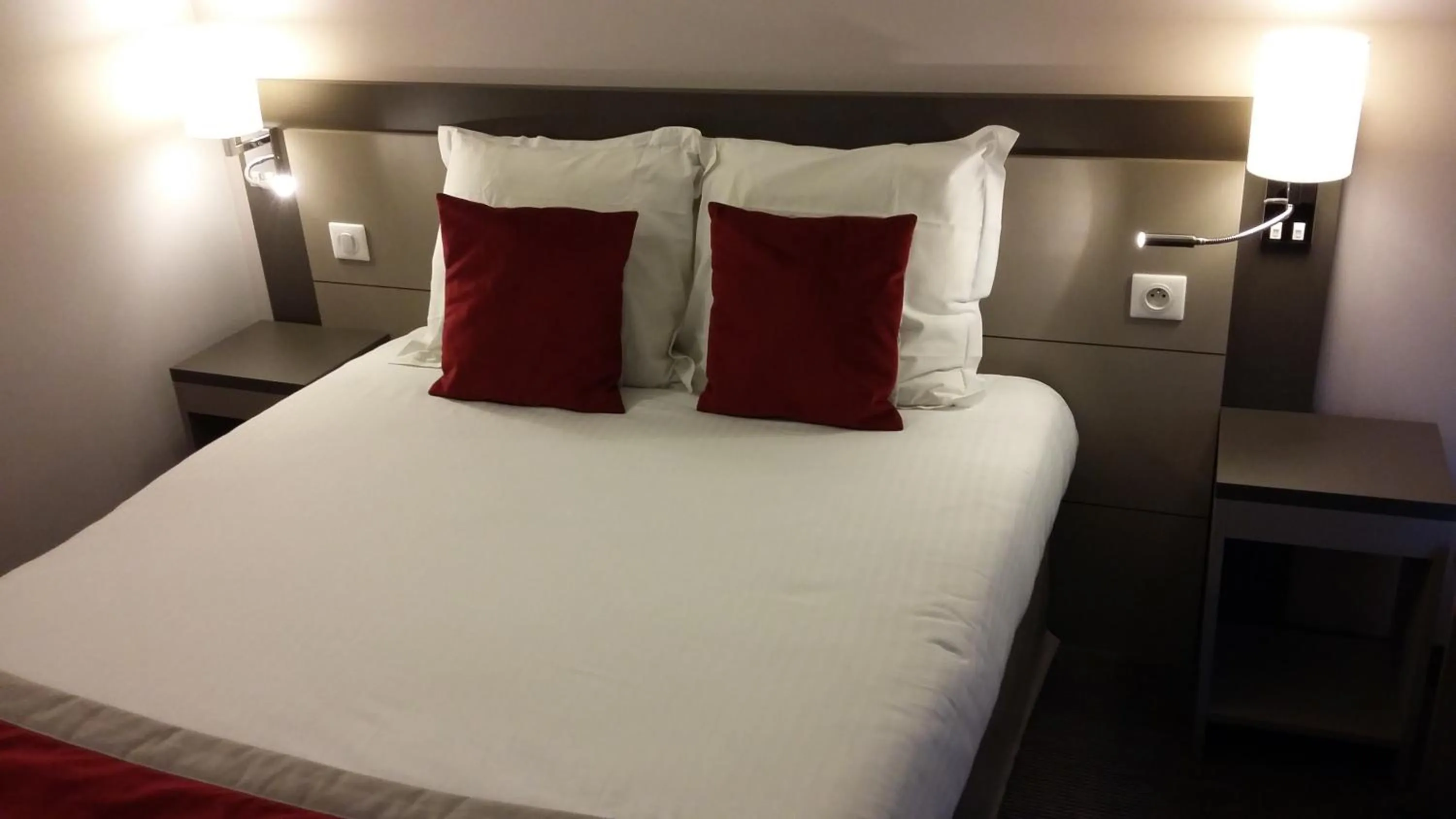 Bed in Hôtel AKENA Aéroport Charles de Gaulle - Saint Witz