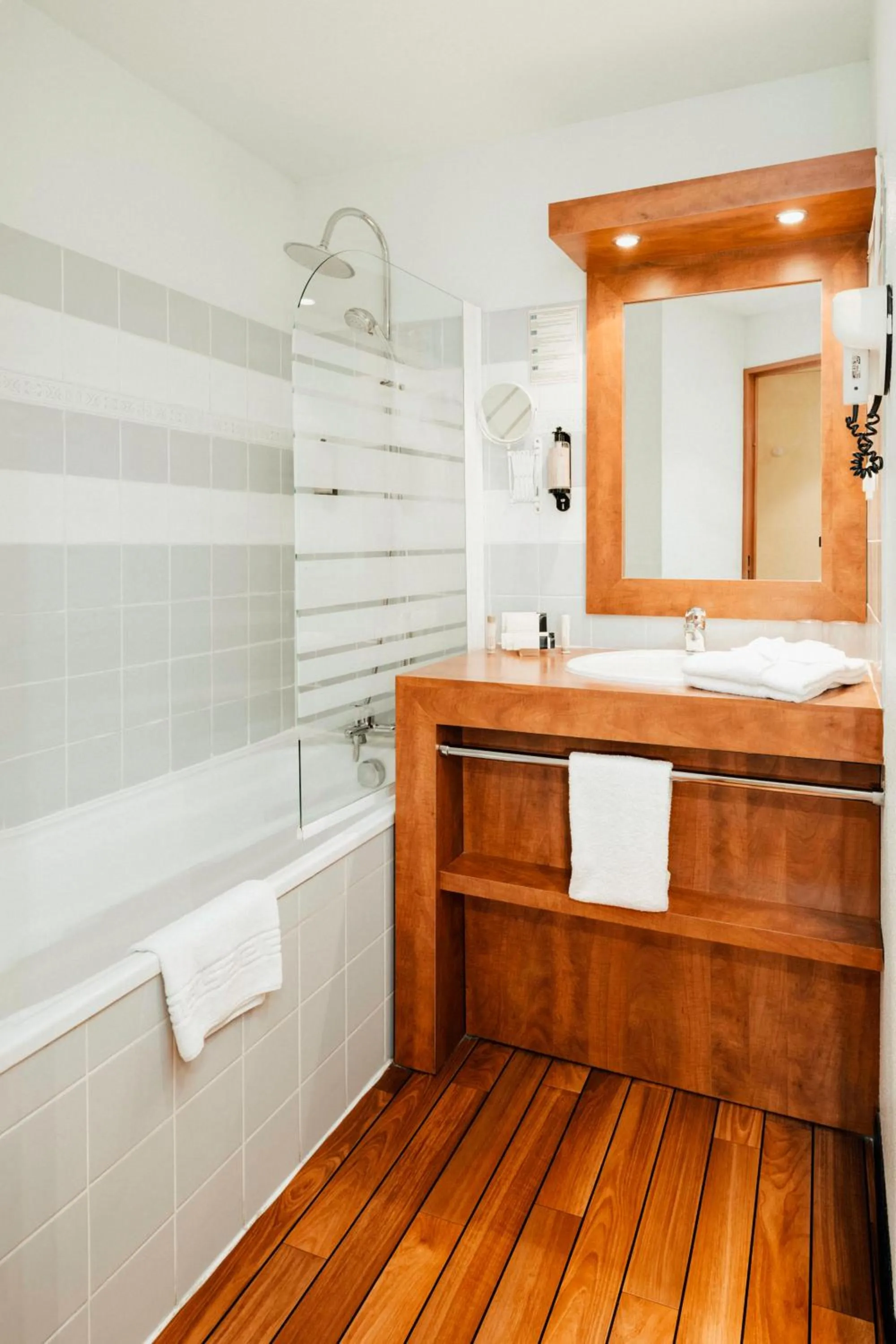 Bathroom in Hôtel & Résidence Octel