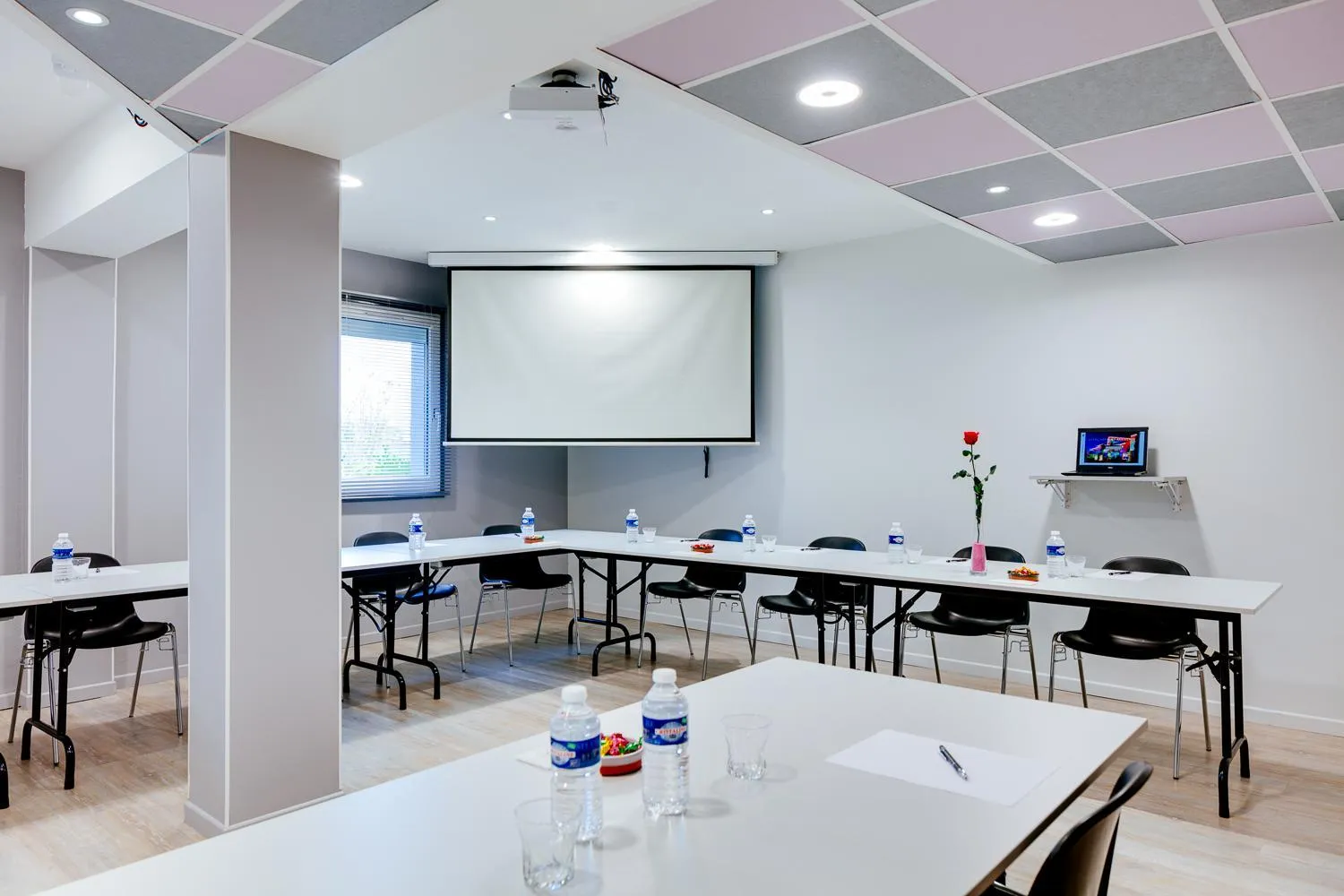 Meeting/conference room in Hôtel & Résidence Octel