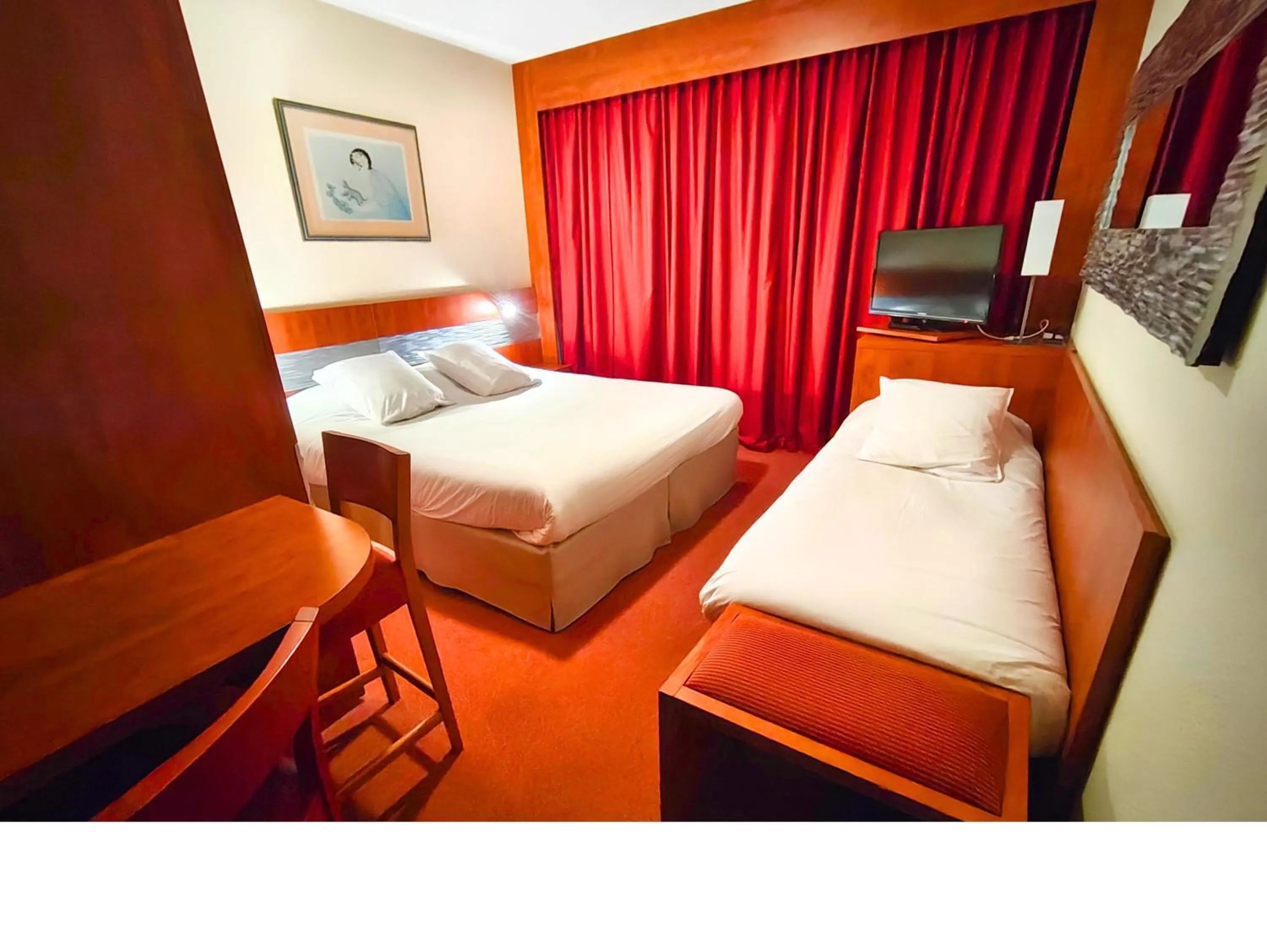 Bed in Hôtel & Résidence Octel