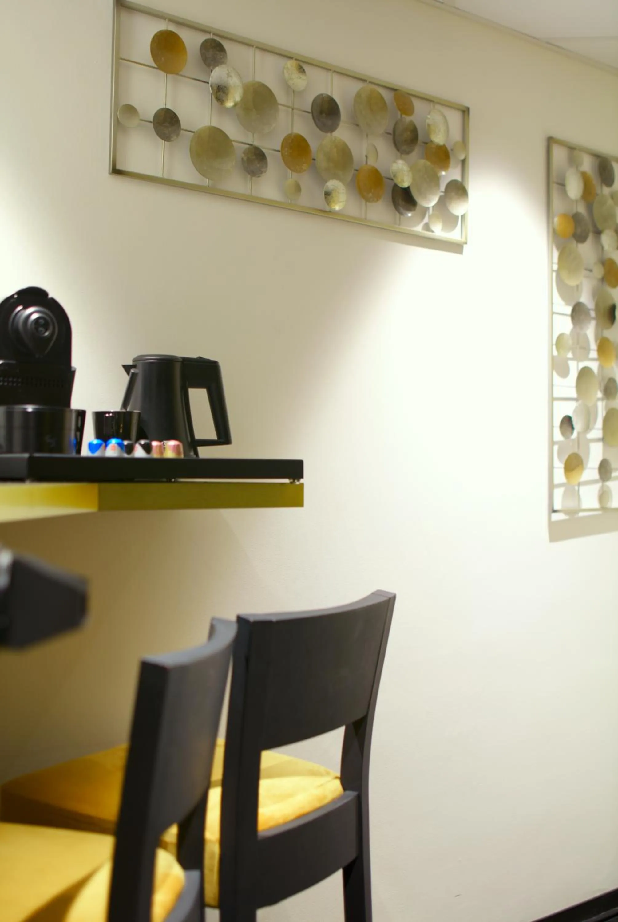 Coffee/tea facilities in Hôtel & Résidence Octel