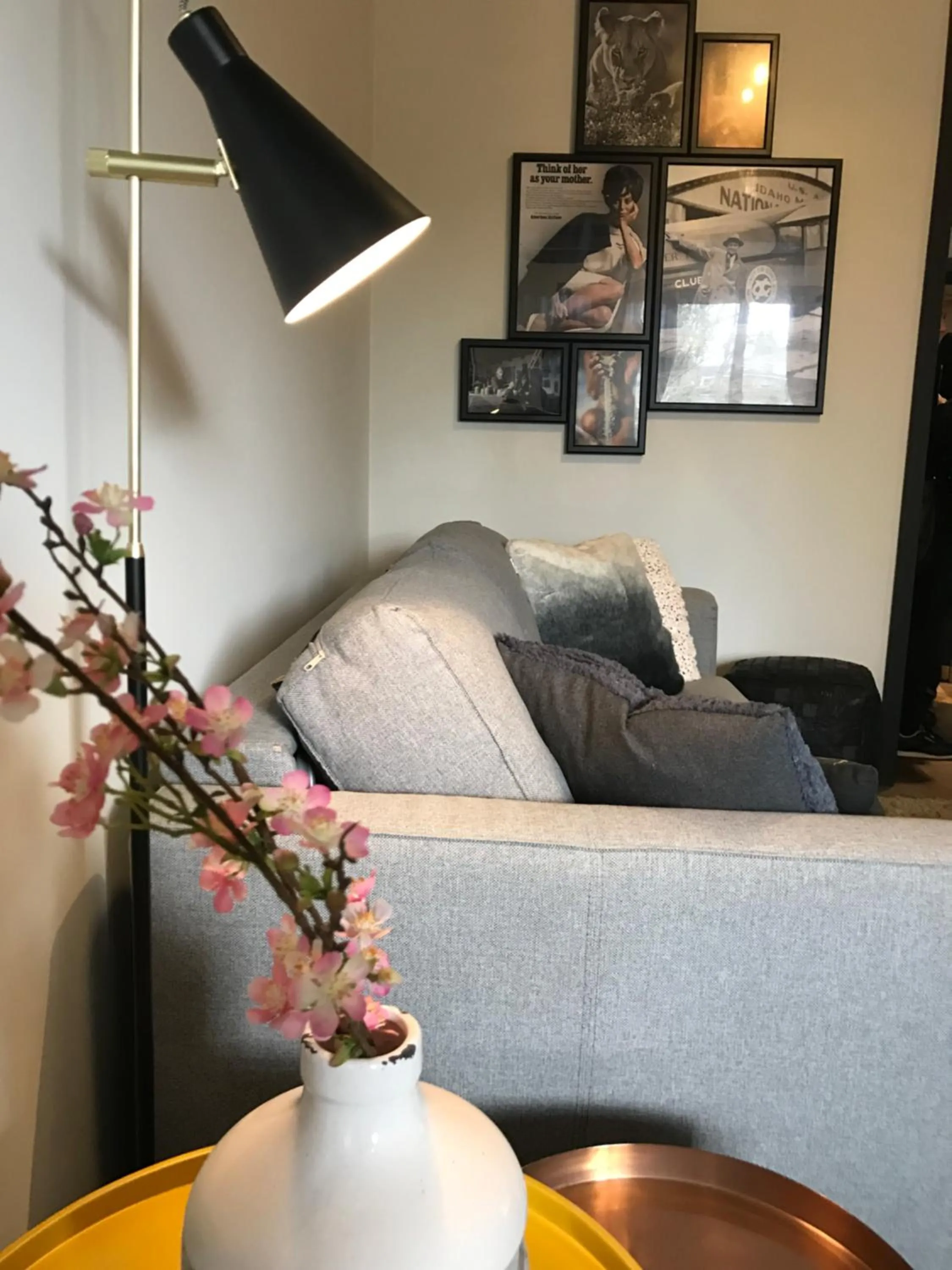 Seating area in Getaway Brussels Airport