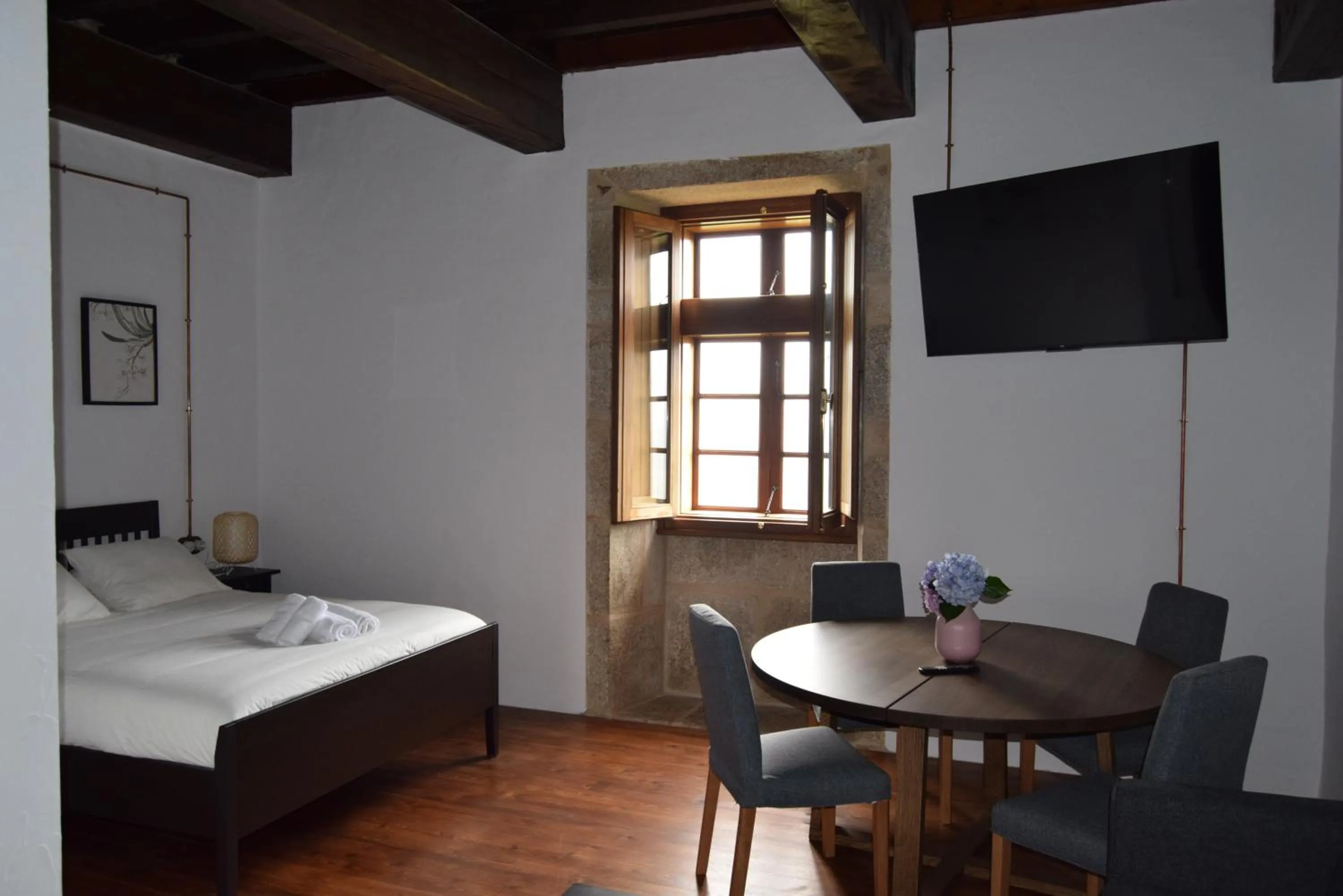 TV and multimedia, Bed in Monasterio de Moraime