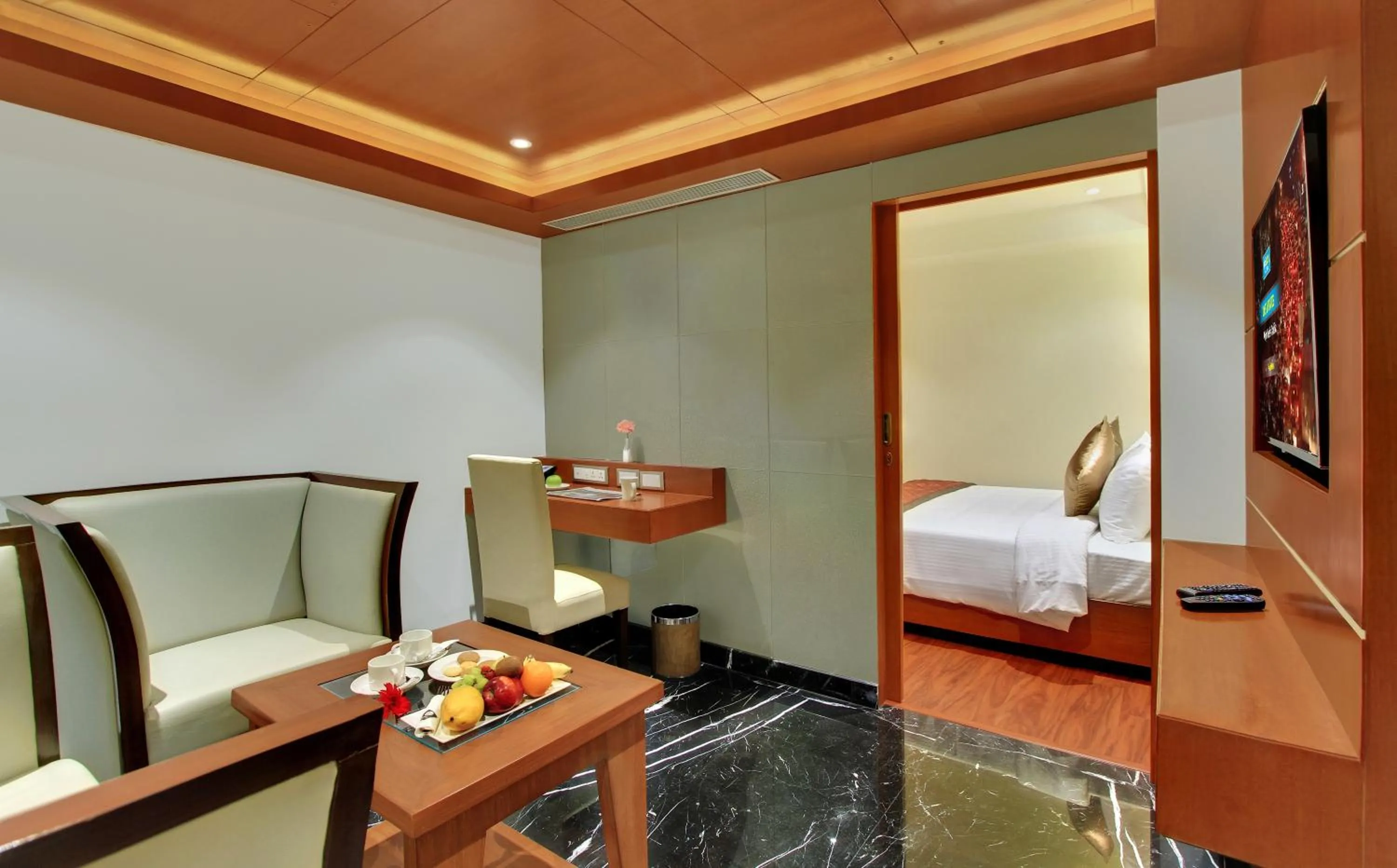 Living room, Bed in Comfort Inn Insys