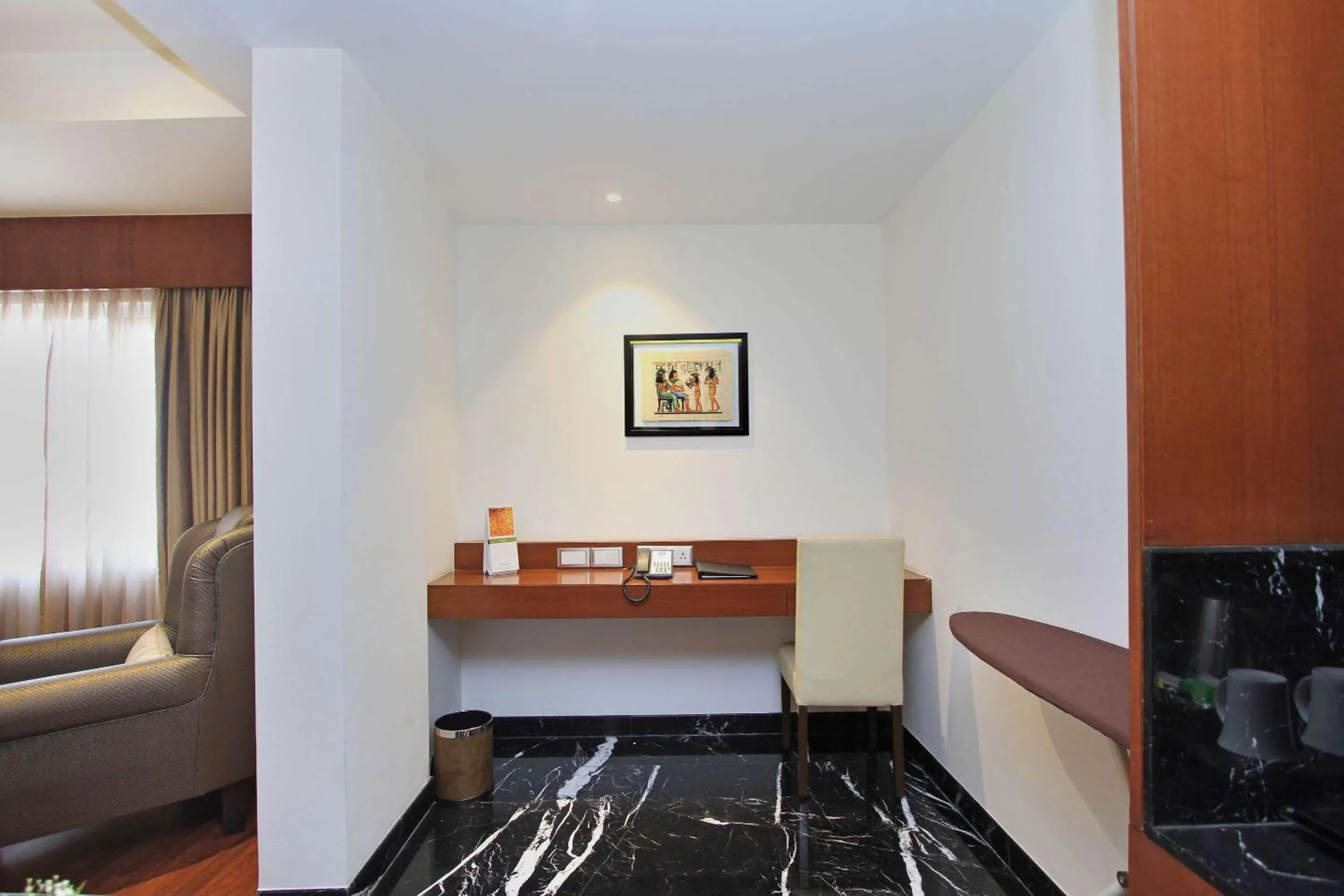 Photo of the whole room in Comfort Inn Insys